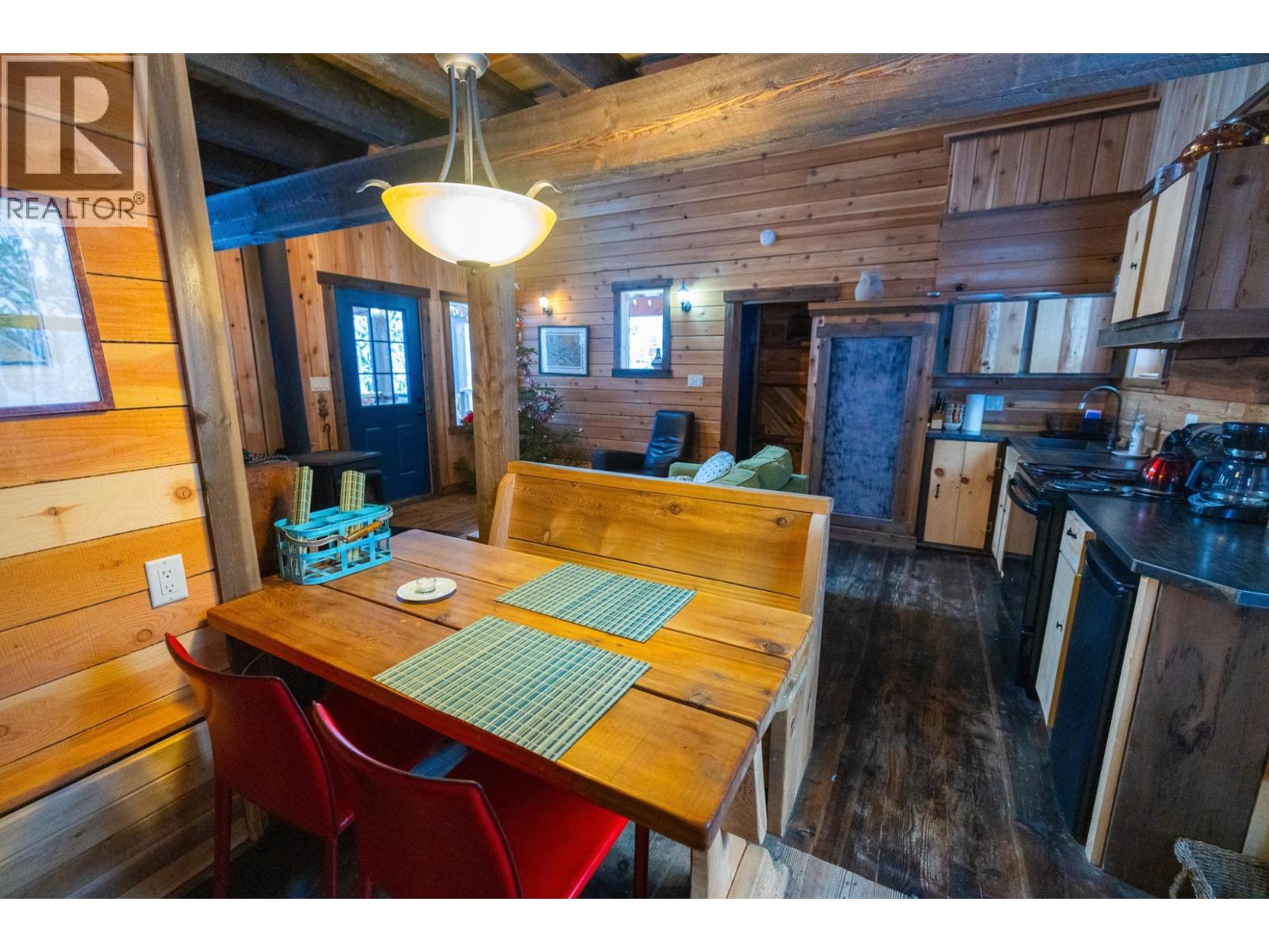 6225 Porto Rico Ymir Road, Ymir, British Columbia  V0G 2K0 - Photo 47 - 10377305