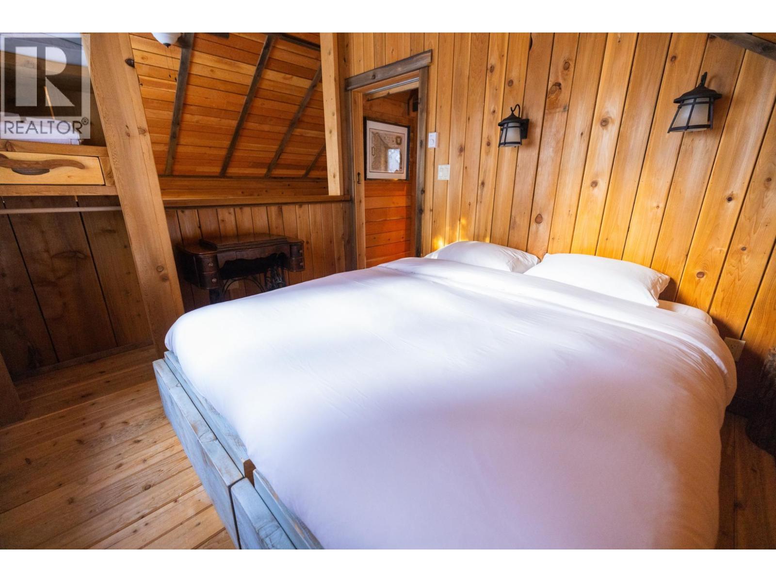 6225 Porto Rico Ymir Road, Ymir, British Columbia  V0G 2K0 - Photo 52 - 10377305