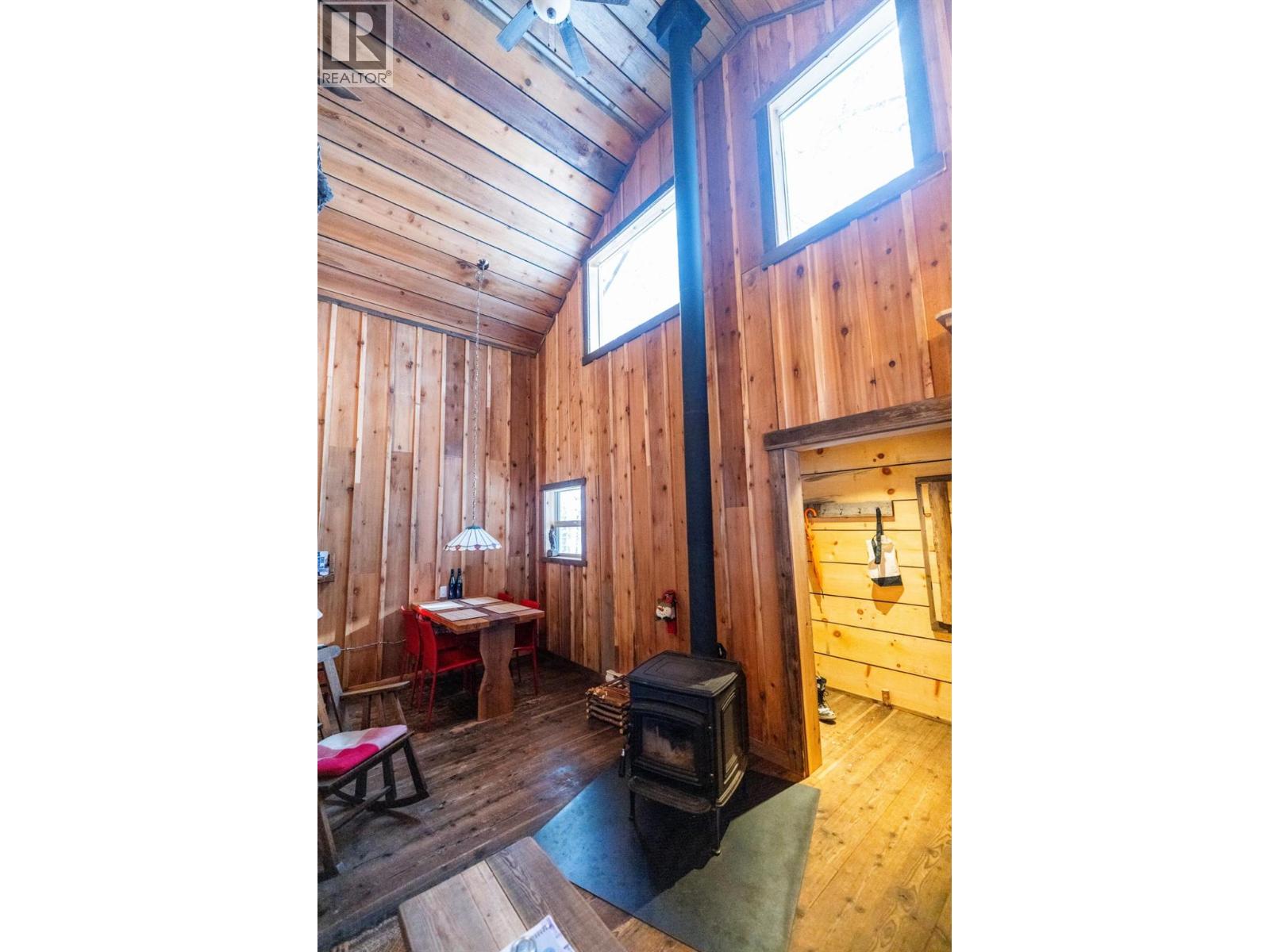 6225 Porto Rico Ymir Road, Ymir, British Columbia  V0G 2K0 - Photo 63 - 10377305