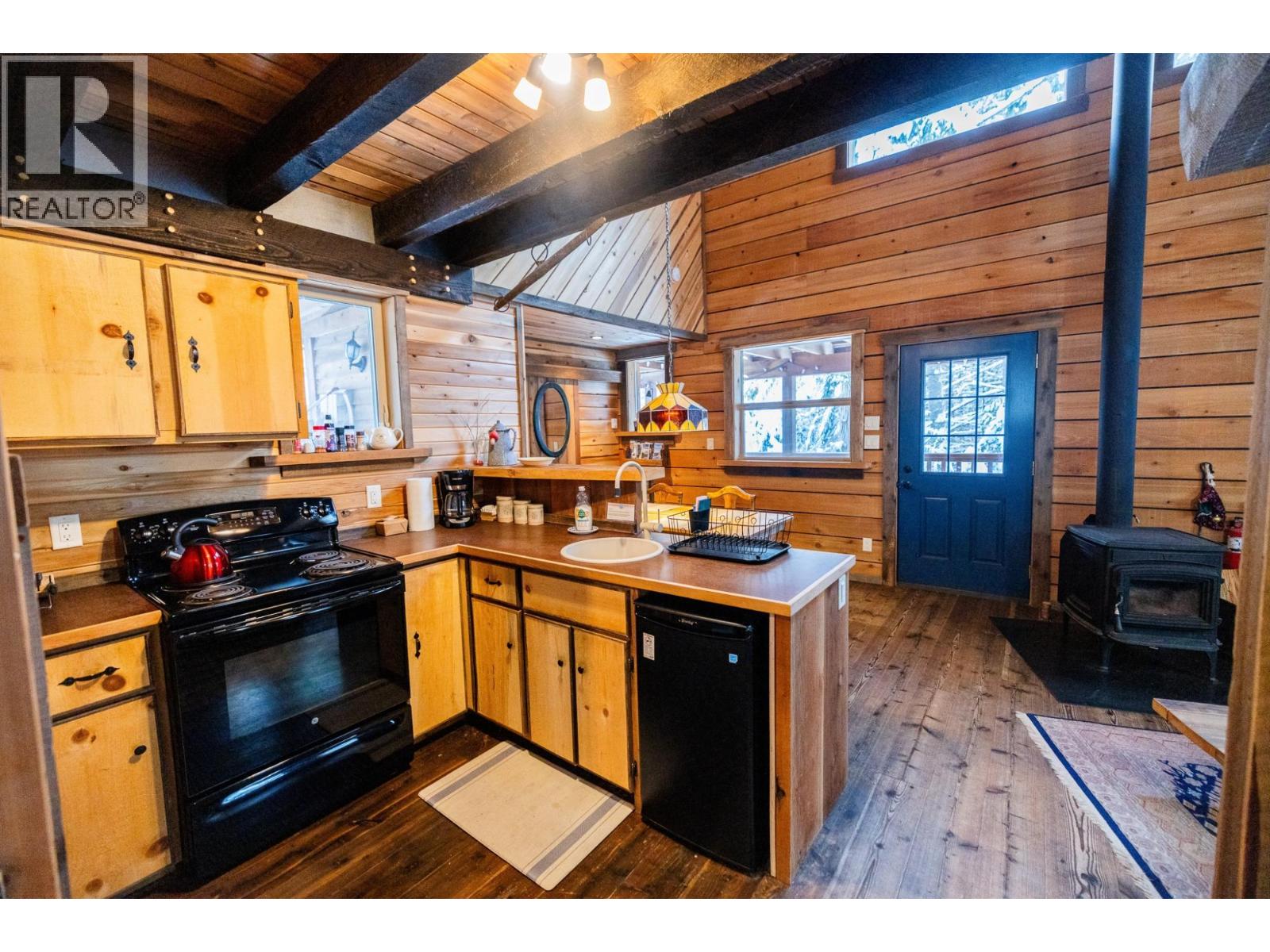 6225 Porto Rico Ymir Road, Ymir, British Columbia  V0G 2K0 - Photo 70 - 10377305