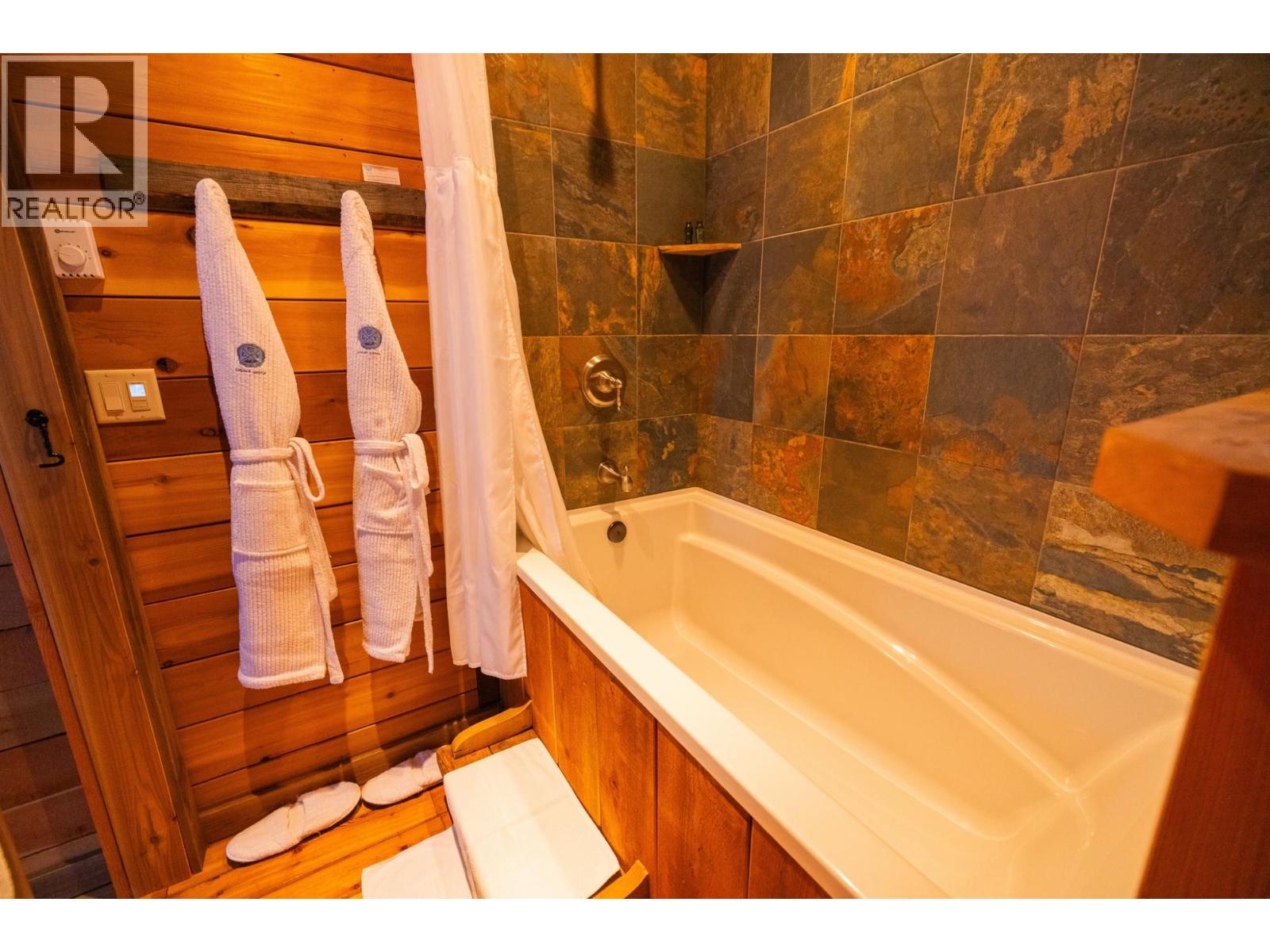 6225 Porto Rico Ymir Road, Ymir, British Columbia  V0G 2K0 - Photo 72 - 10377305