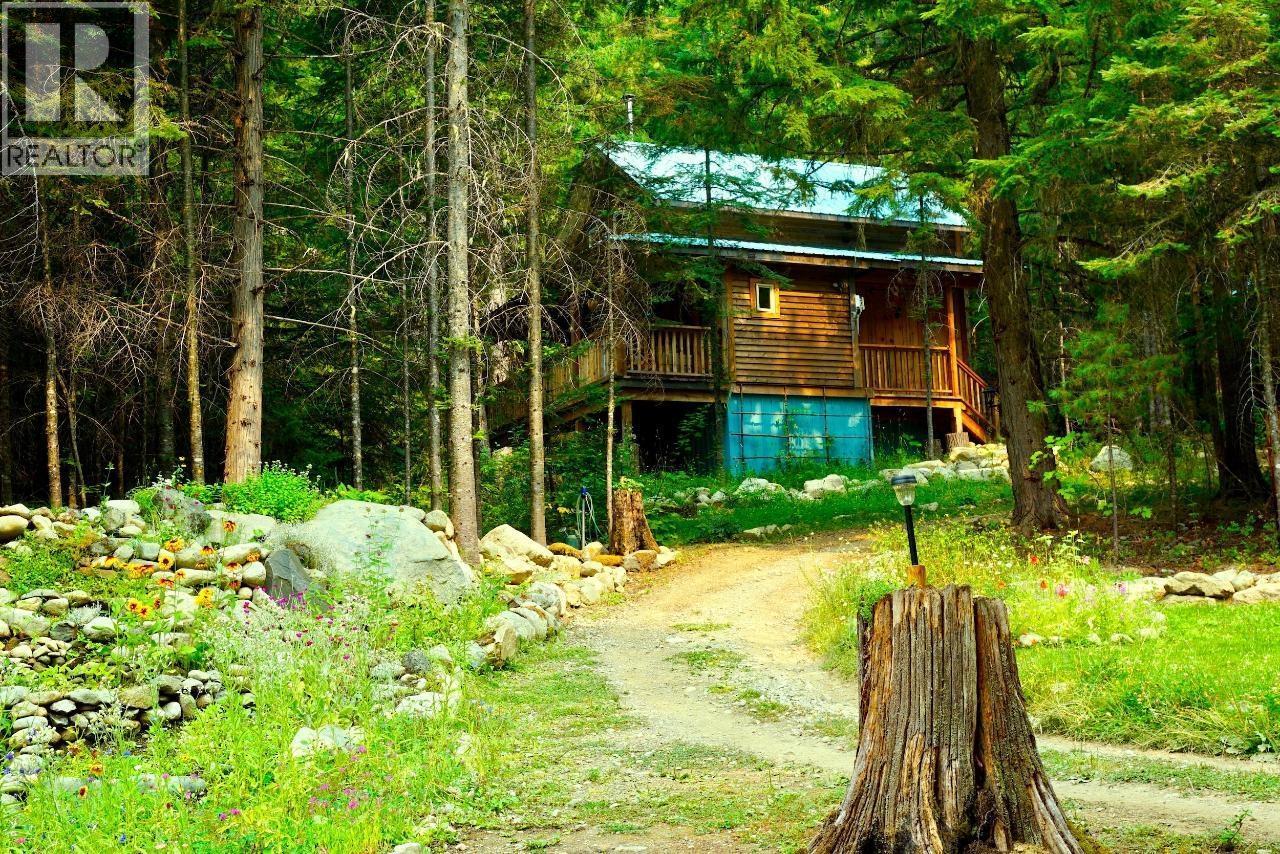 6225 Porto Rico Ymir Road, Ymir, British Columbia  V0G 2K0 - Photo 75 - 10377305