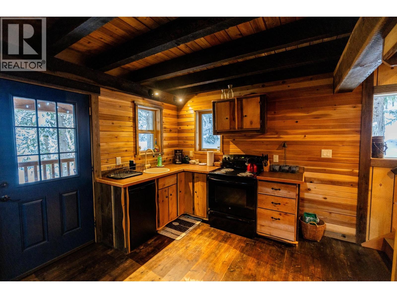 6225 Porto Rico Ymir Road, Ymir, British Columbia  V0G 2K0 - Photo 82 - 10377305