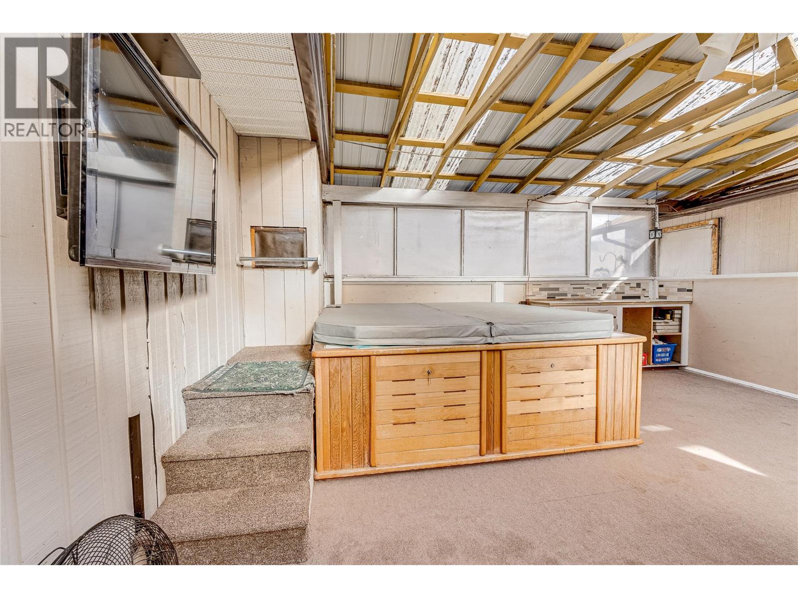 6312 Learmouth Road, Coldstream, British Columbia  V1B 3G3 - Photo 13 - 10377233