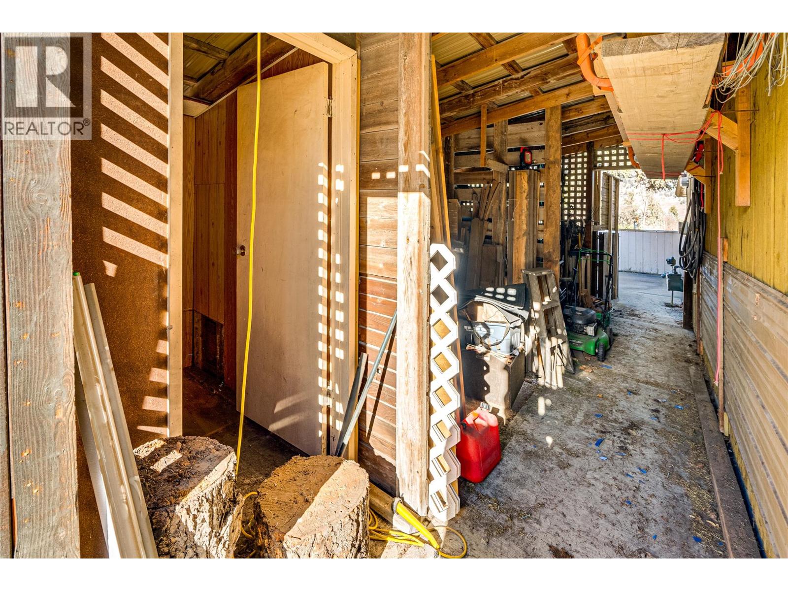 6312 Learmouth Road, Coldstream, British Columbia  V1B 3G3 - Photo 41 - 10377233