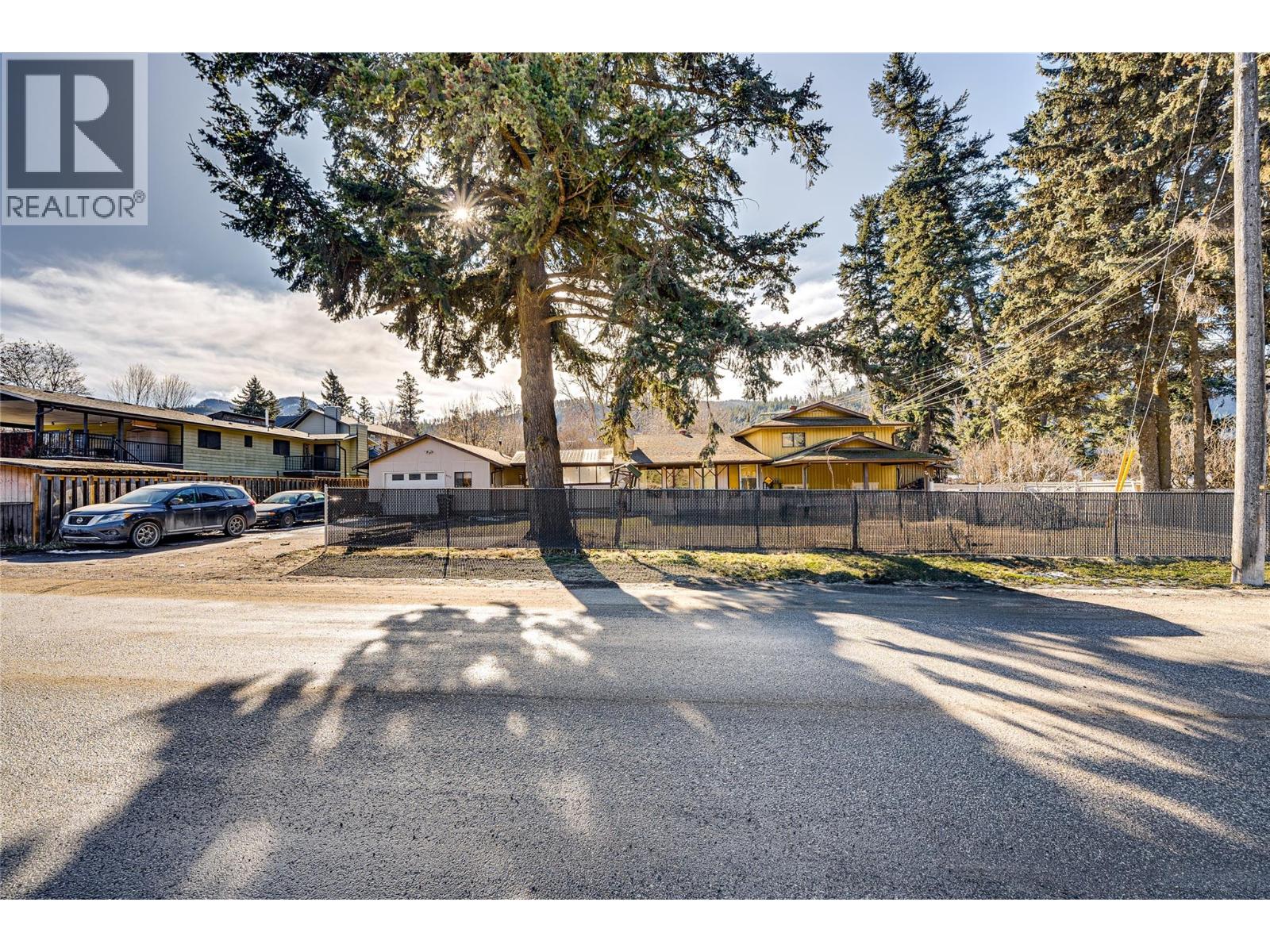 6312 Learmouth Road, Coldstream, British Columbia  V1B 3G3 - Photo 47 - 10377233