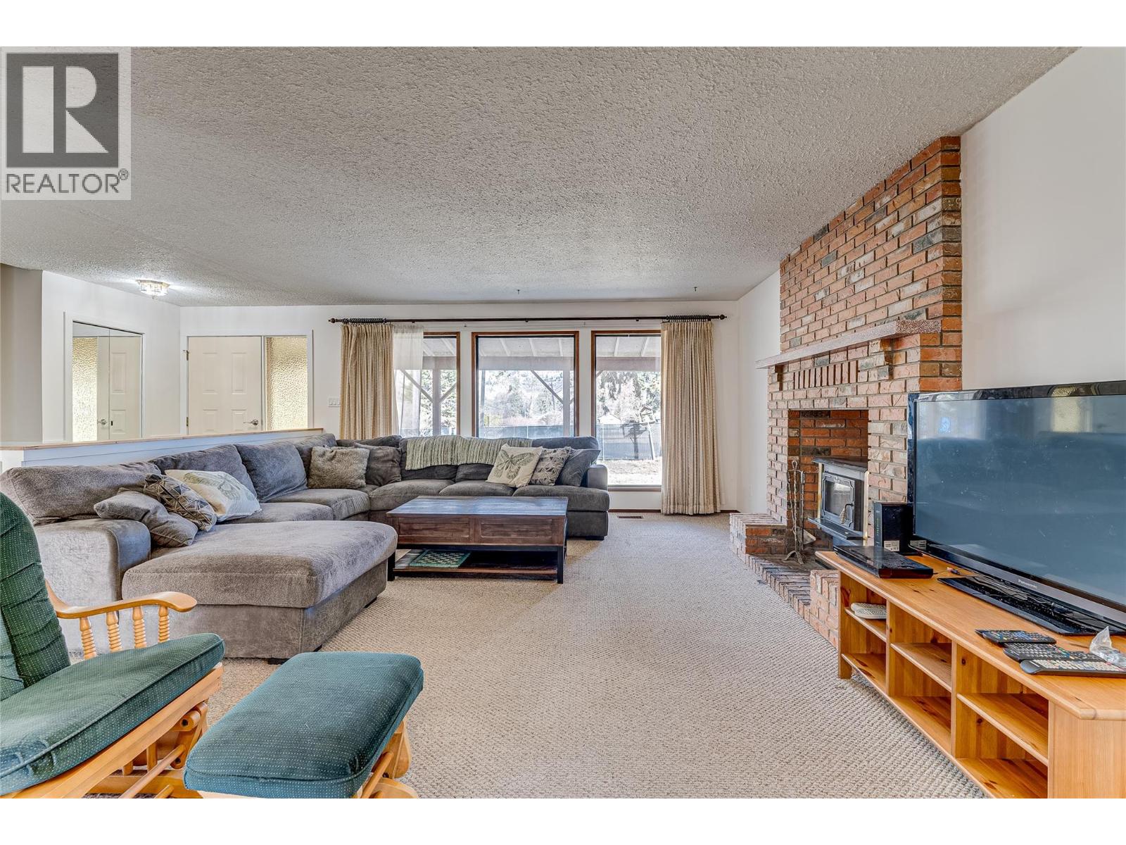 6312 Learmouth Road, Coldstream, British Columbia  V1B 3G3 - Photo 5 - 10377233