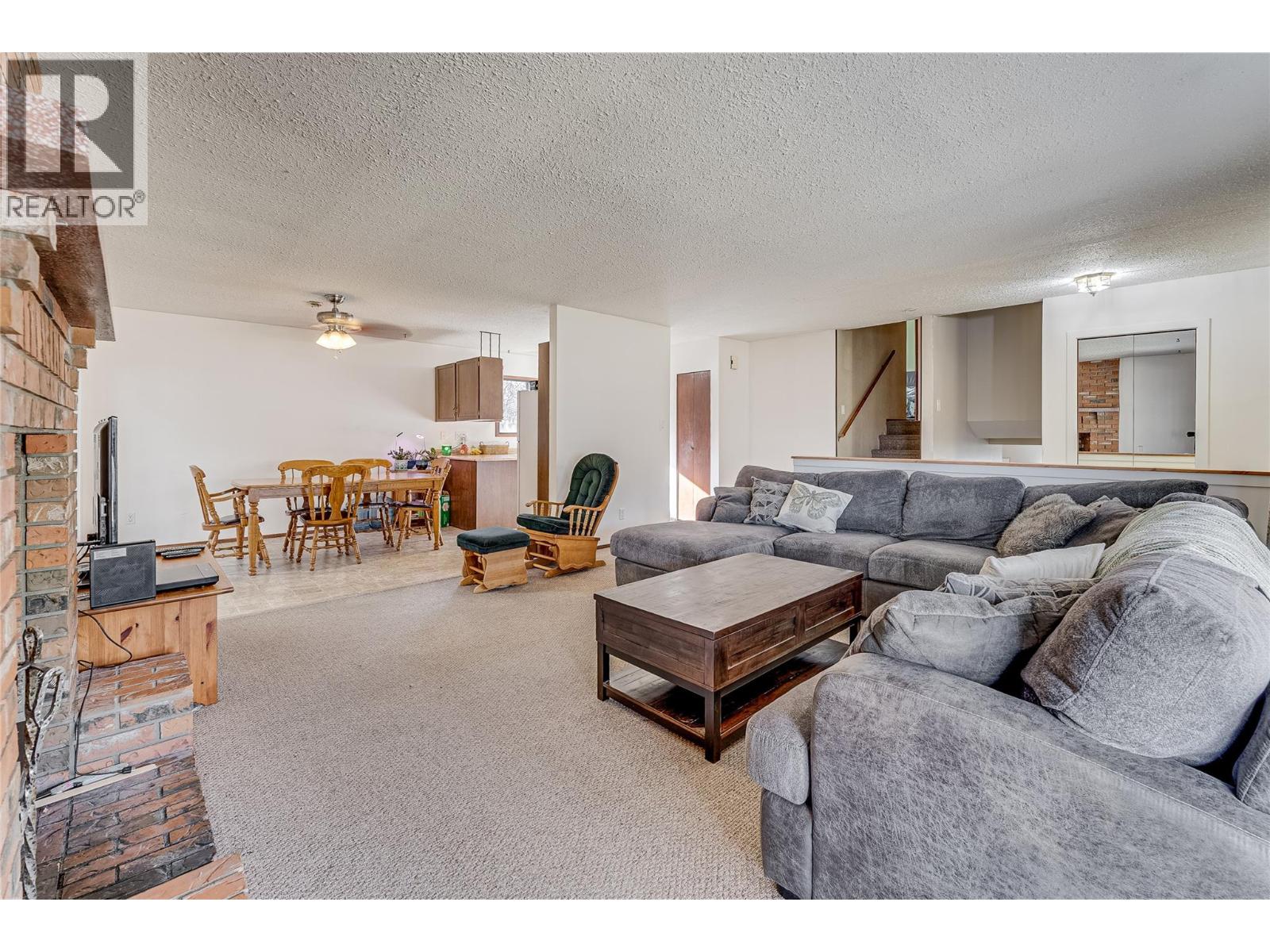 6312 Learmouth Road, Coldstream, British Columbia  V1B 3G3 - Photo 6 - 10377233