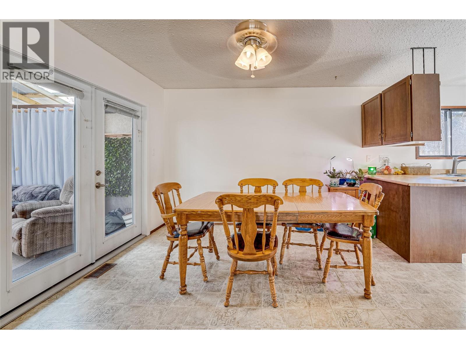 6312 Learmouth Road, Coldstream, British Columbia  V1B 3G3 - Photo 7 - 10377233