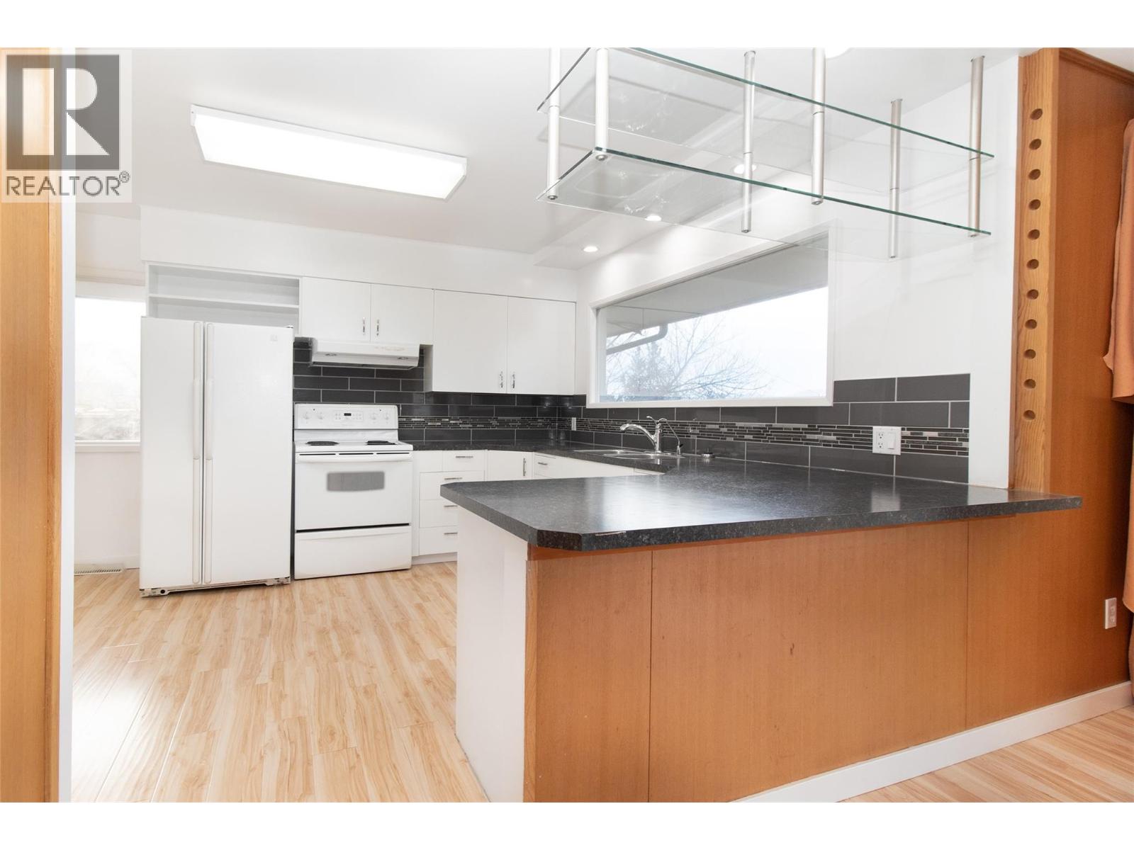 4829 Lakeshore Road, Kelowna, British Columbia  V1W 4H6 - Photo 13 - 10377092