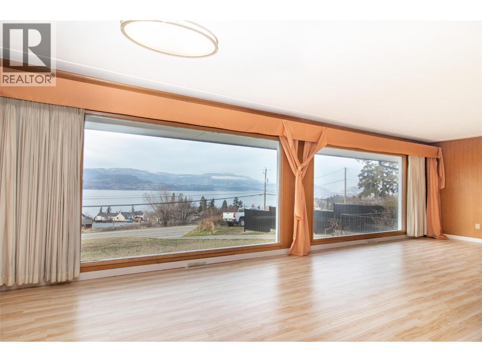 4829 Lakeshore Road, Kelowna, British Columbia  V1W 4H6 - Photo 16 - 10377092