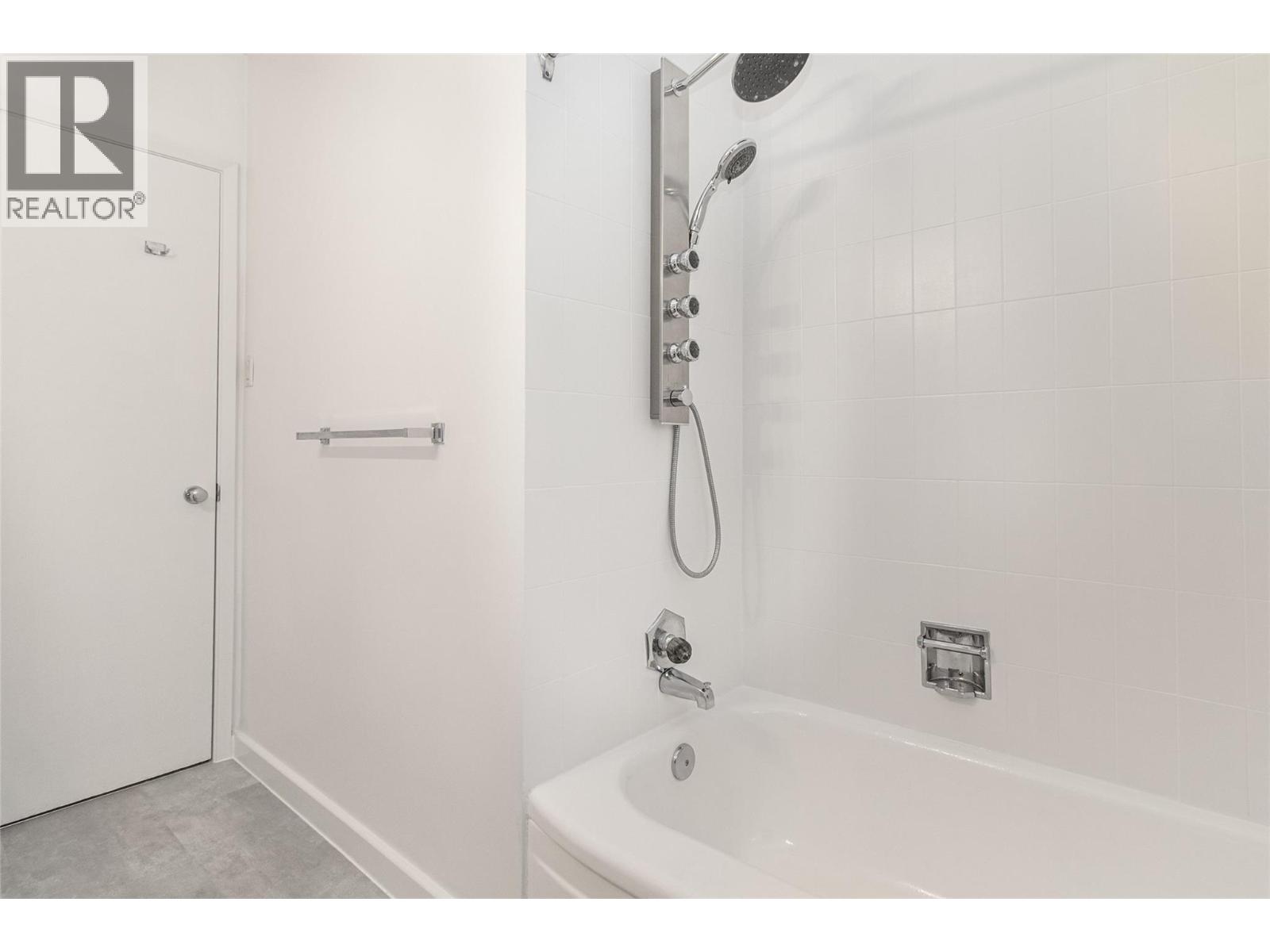 4829 Lakeshore Road, Kelowna, British Columbia  V1W 4H6 - Photo 29 - 10377092