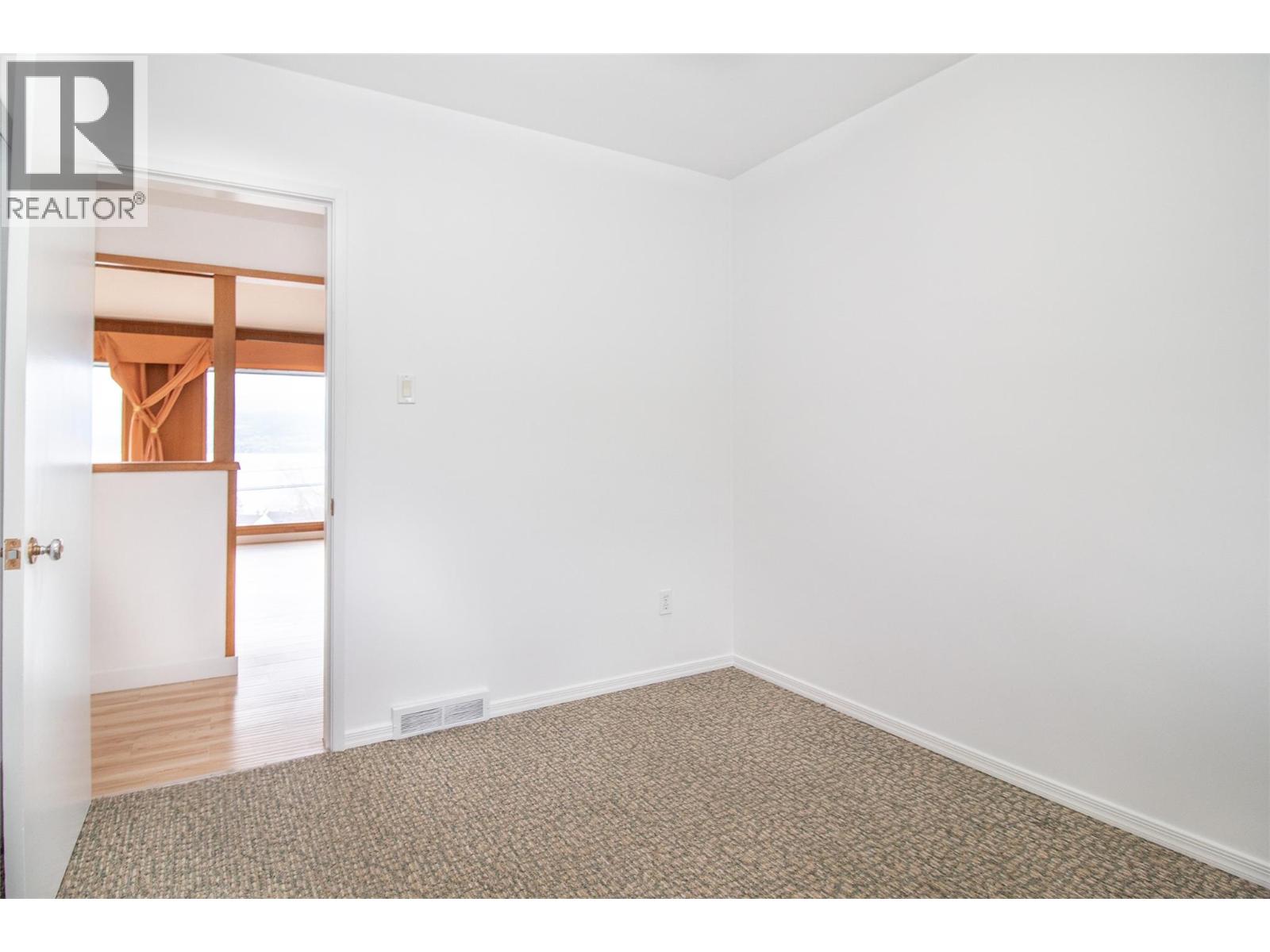 4829 Lakeshore Road, Kelowna, British Columbia  V1W 4H6 - Photo 31 - 10377092