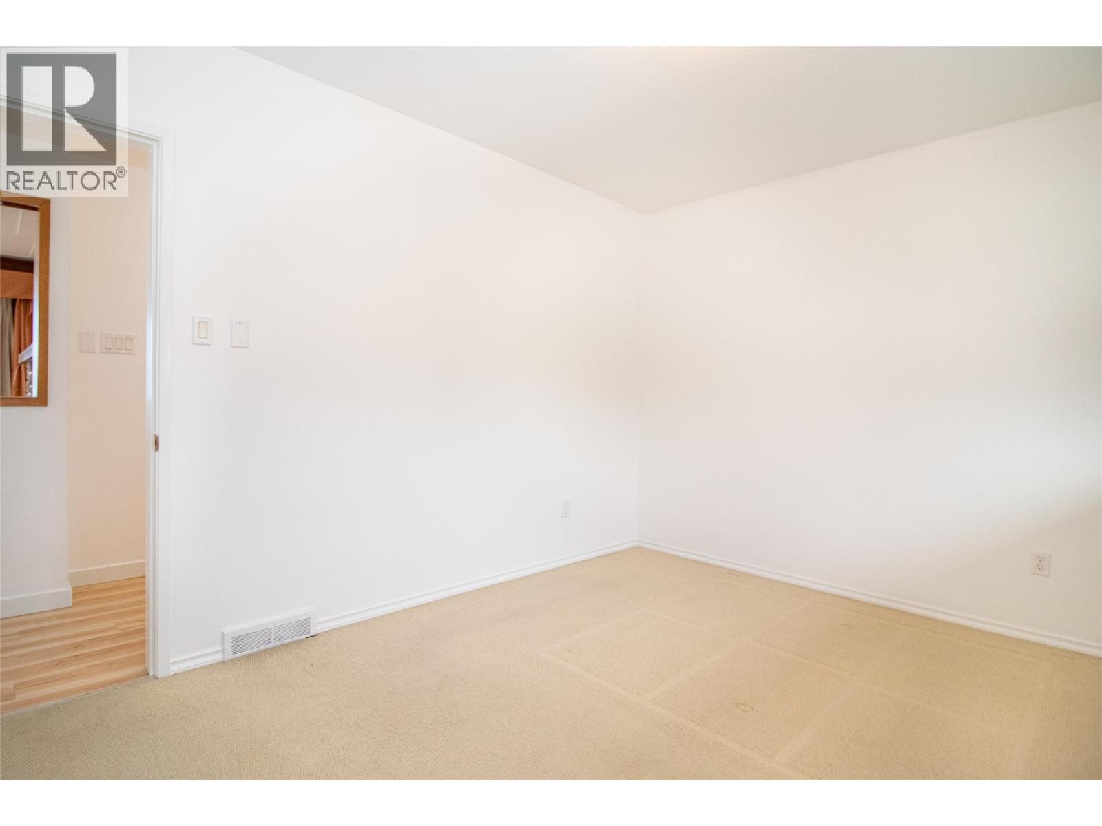 4829 Lakeshore Road, Kelowna, British Columbia  V1W 4H6 - Photo 33 - 10377092