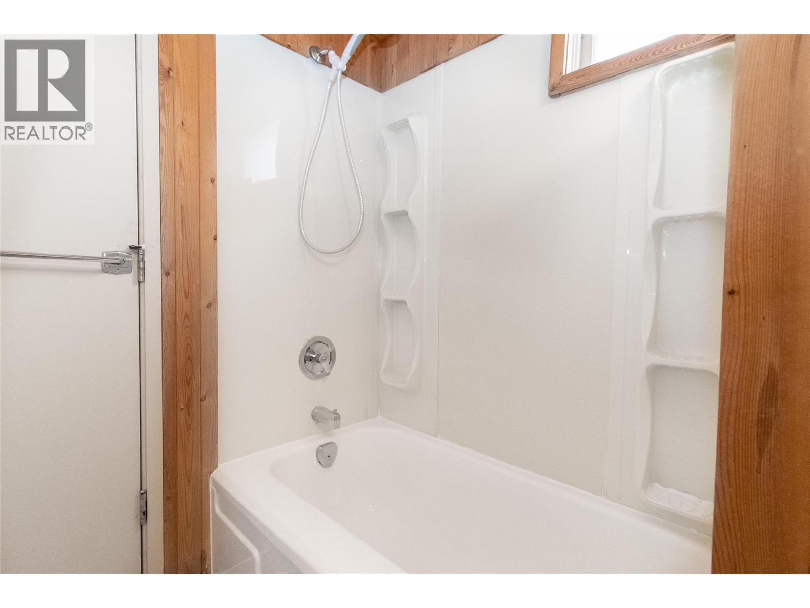 4829 Lakeshore Road, Kelowna, British Columbia  V1W 4H6 - Photo 41 - 10377092