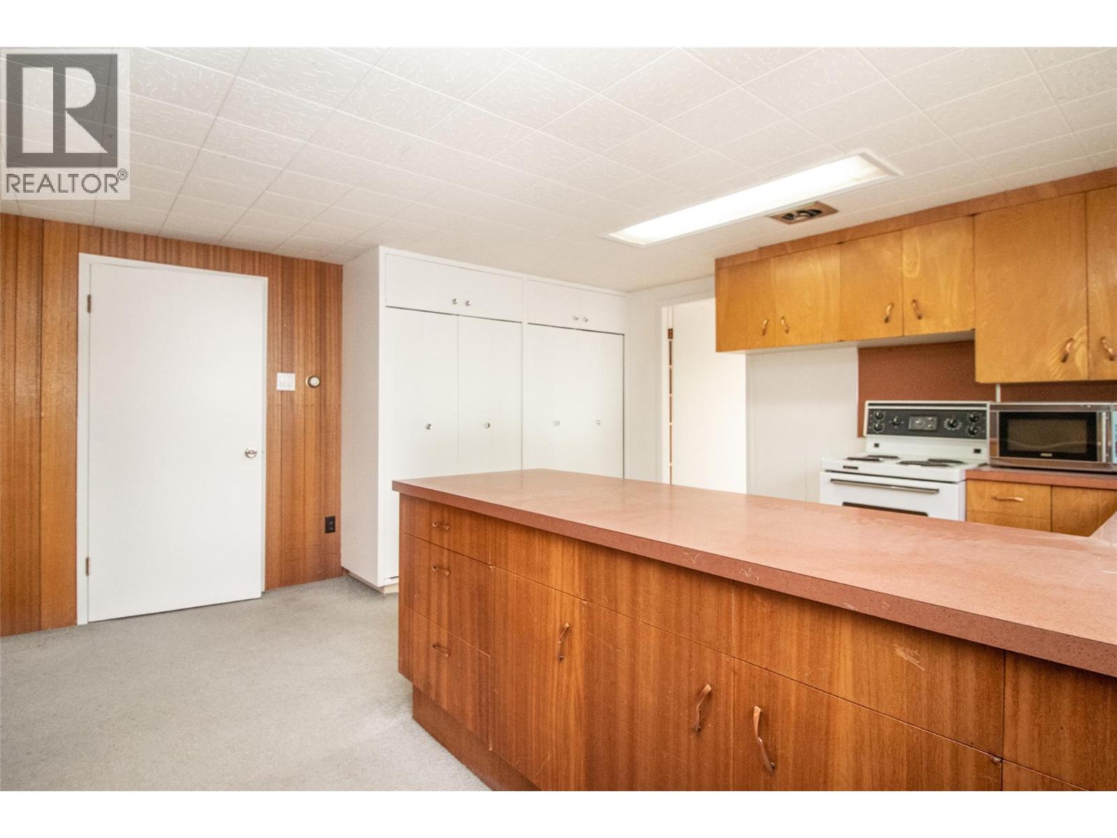 4829 Lakeshore Road, Kelowna, British Columbia  V1W 4H6 - Photo 45 - 10377092