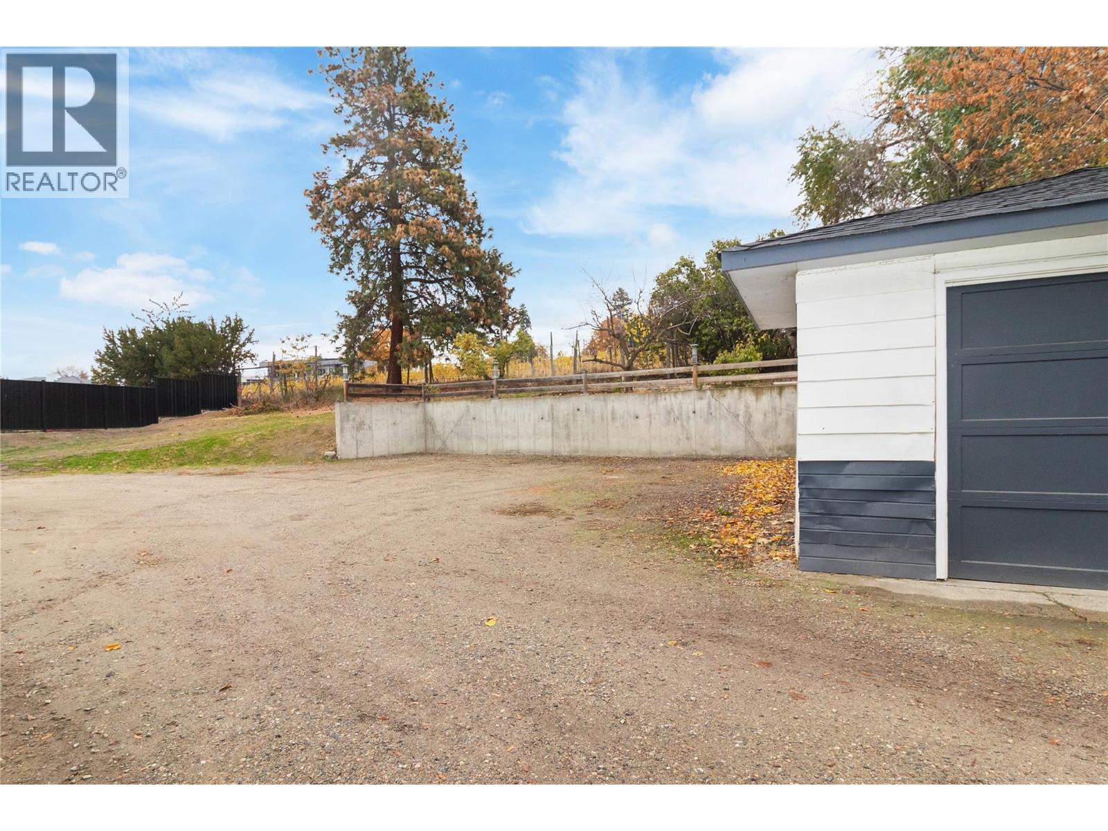 4829 Lakeshore Road, Kelowna, British Columbia  V1W 4H6 - Photo 57 - 10377092