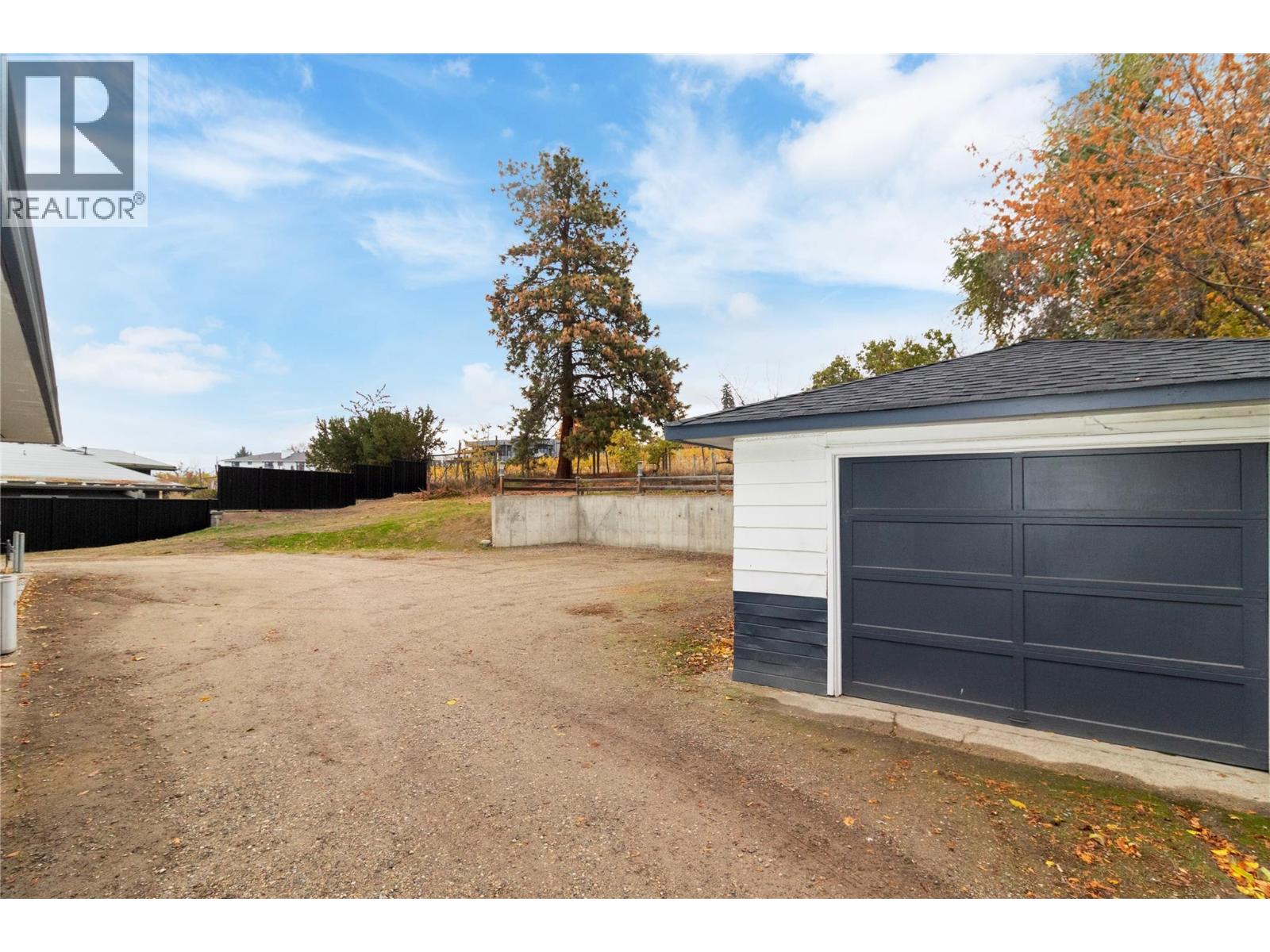 4829 Lakeshore Road, Kelowna, British Columbia  V1W 4H6 - Photo 58 - 10377092