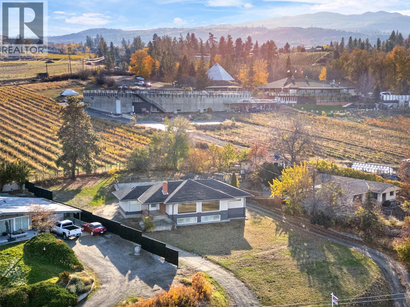 4829 Lakeshore Road, Kelowna, British Columbia  V1W 4H6 - Photo 70 - 10377092