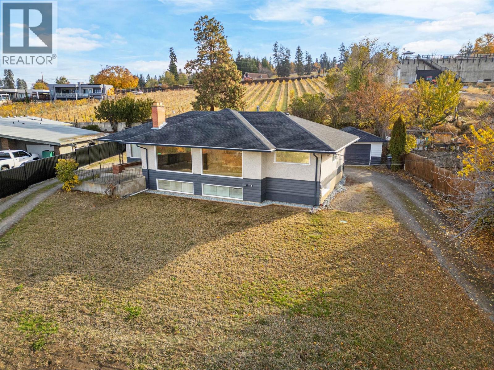 4829 Lakeshore Road, Kelowna, British Columbia  V1W 4H6 - Photo 74 - 10377092