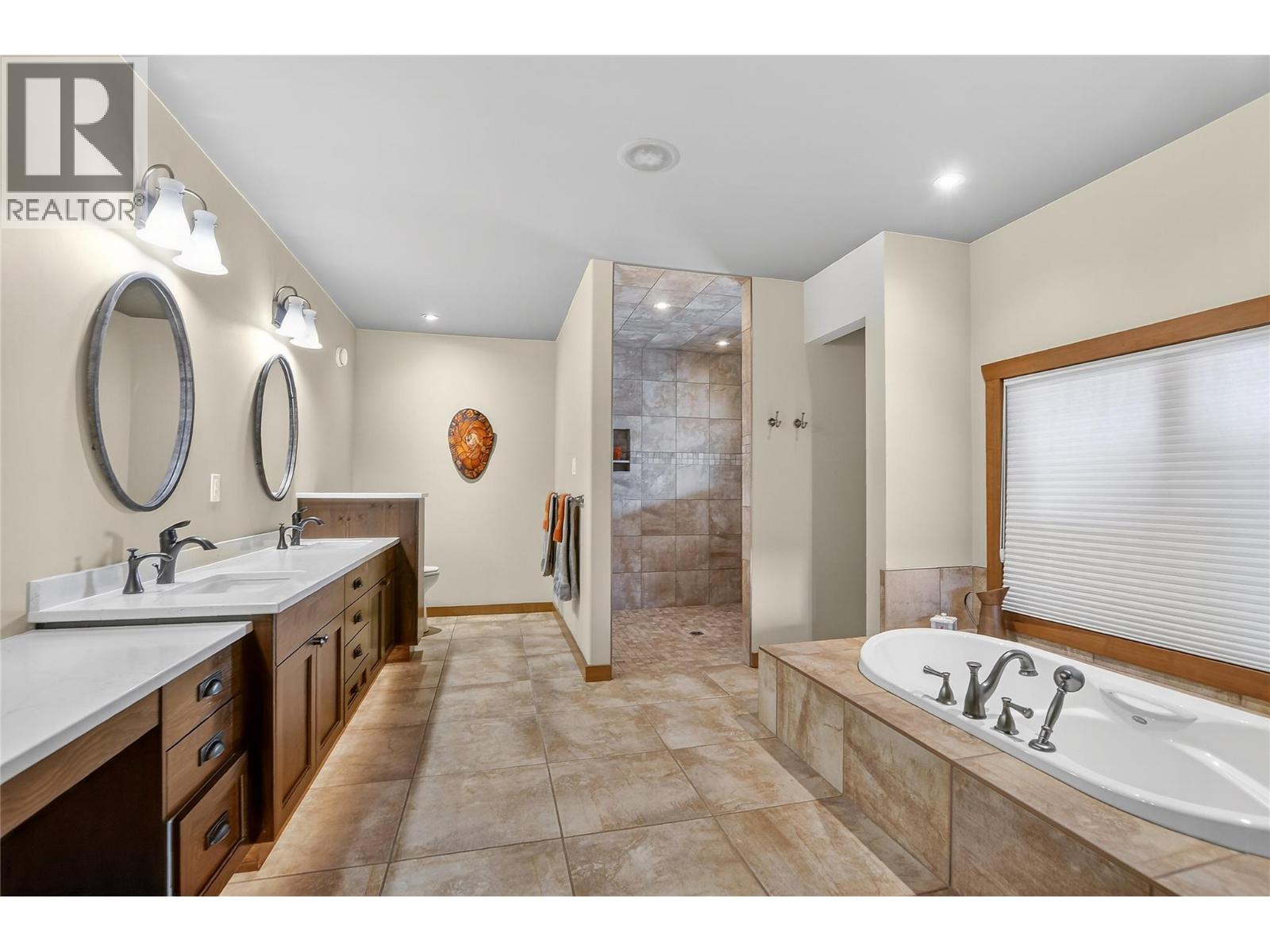 660 Pineview Drive, Kaleden, British Columbia  V0H 1K0 - Photo 20 - 10376682