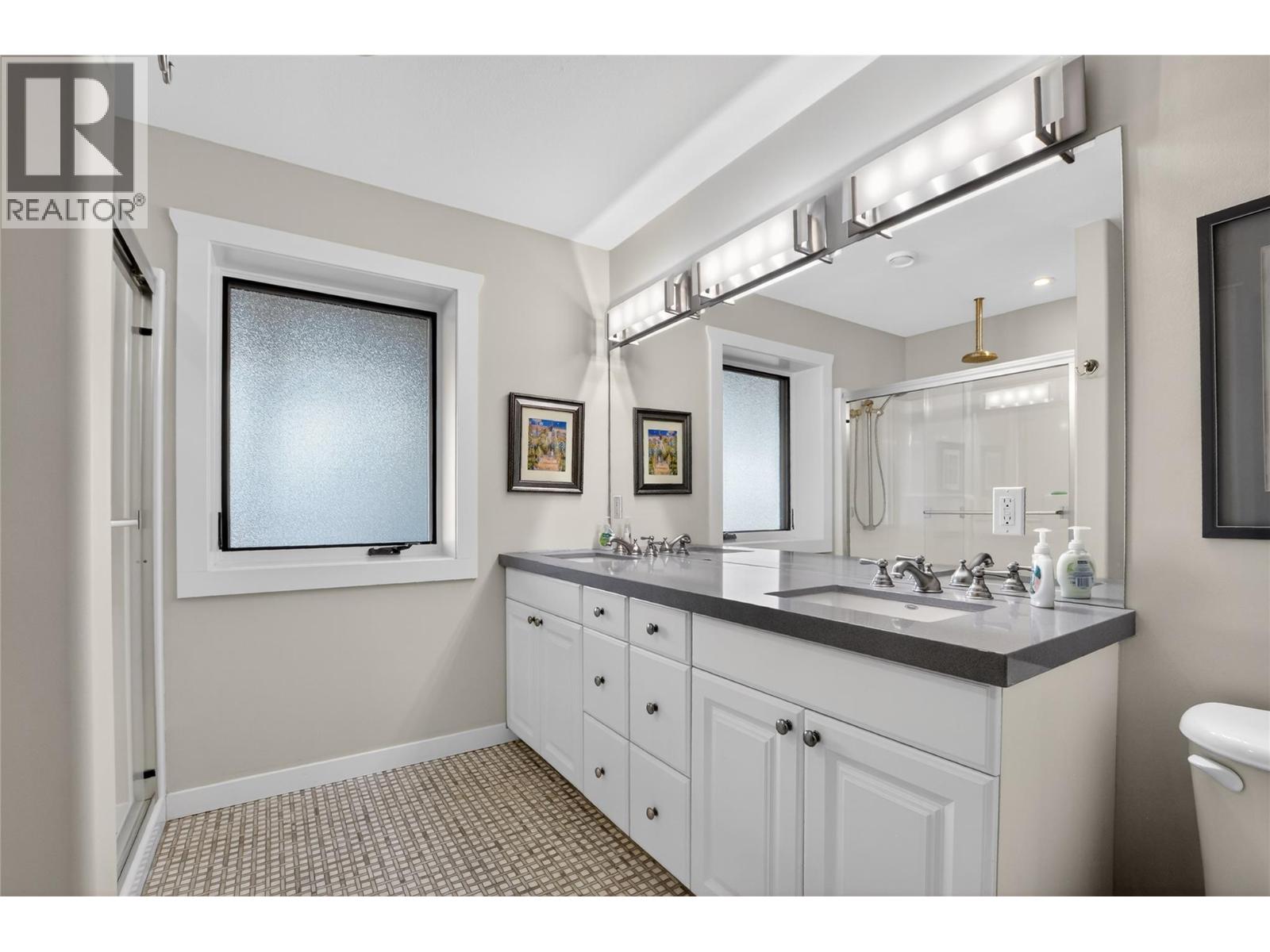 660 Pineview Drive, Kaleden, British Columbia  V0H 1K0 - Photo 39 - 10376682