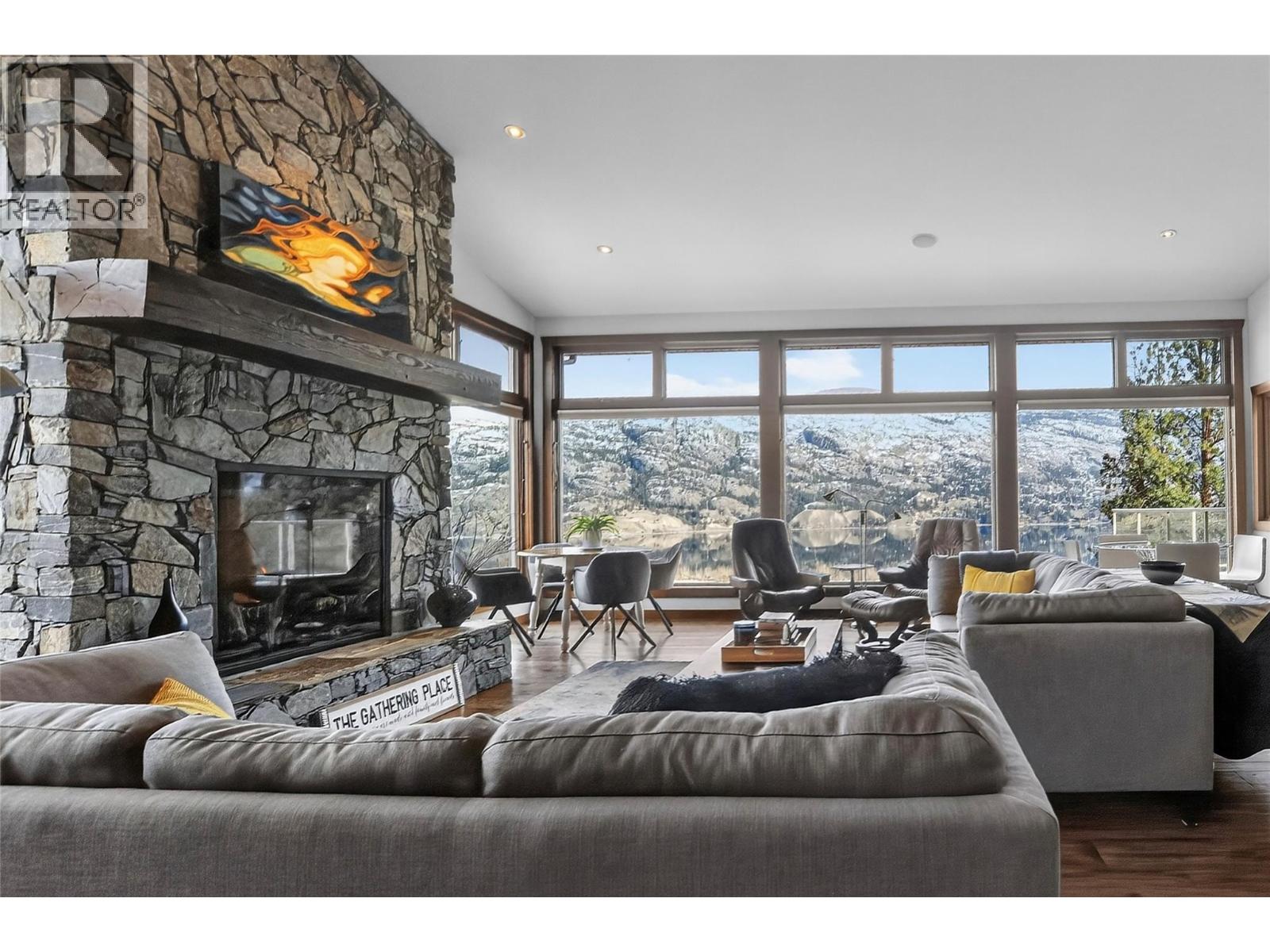 660 Pineview Drive, Kaleden, British Columbia  V0H 1K0 - Photo 5 - 10376682