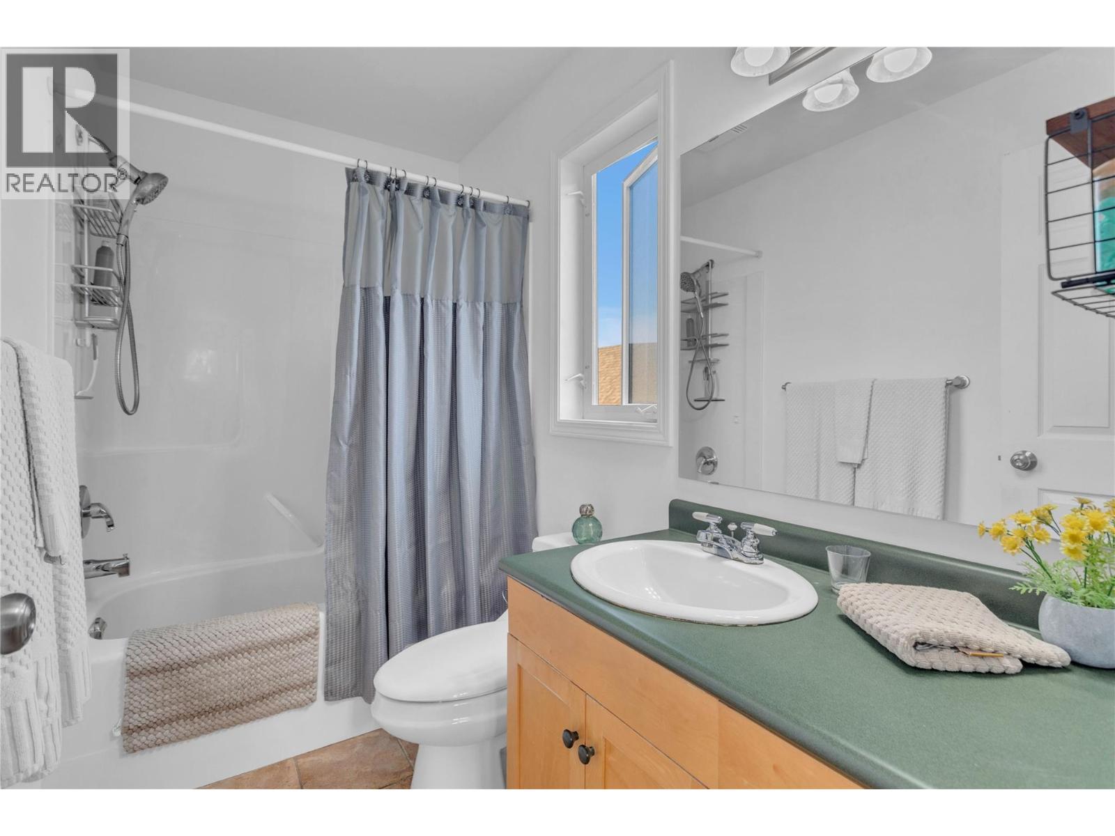 430 Mccarren Avenue, Kelowna, British Columbia  V1W 4T8 - Photo 25 - 10377113