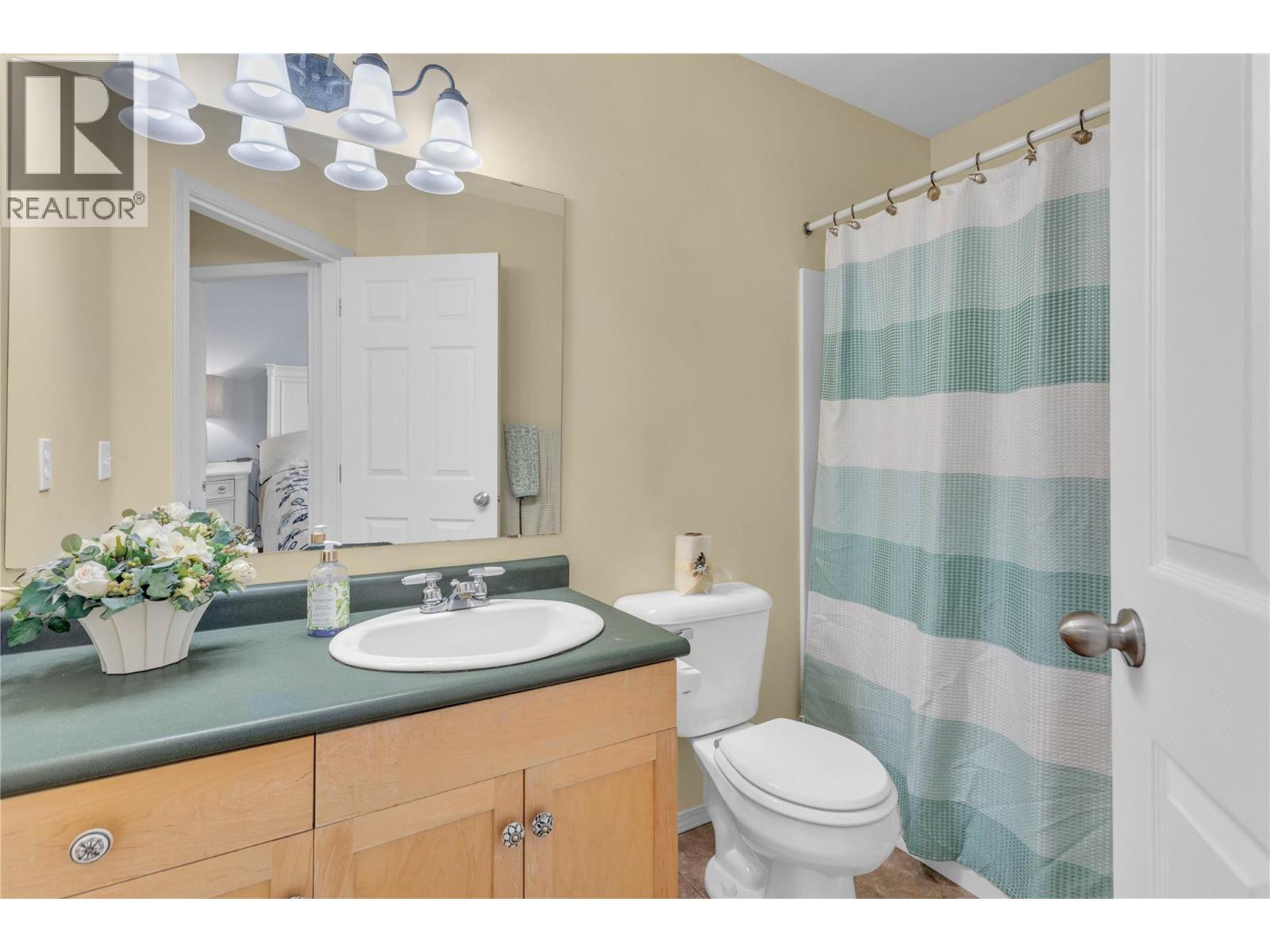 430 Mccarren Avenue, Kelowna, British Columbia  V1W 4T8 - Photo 28 - 10377113