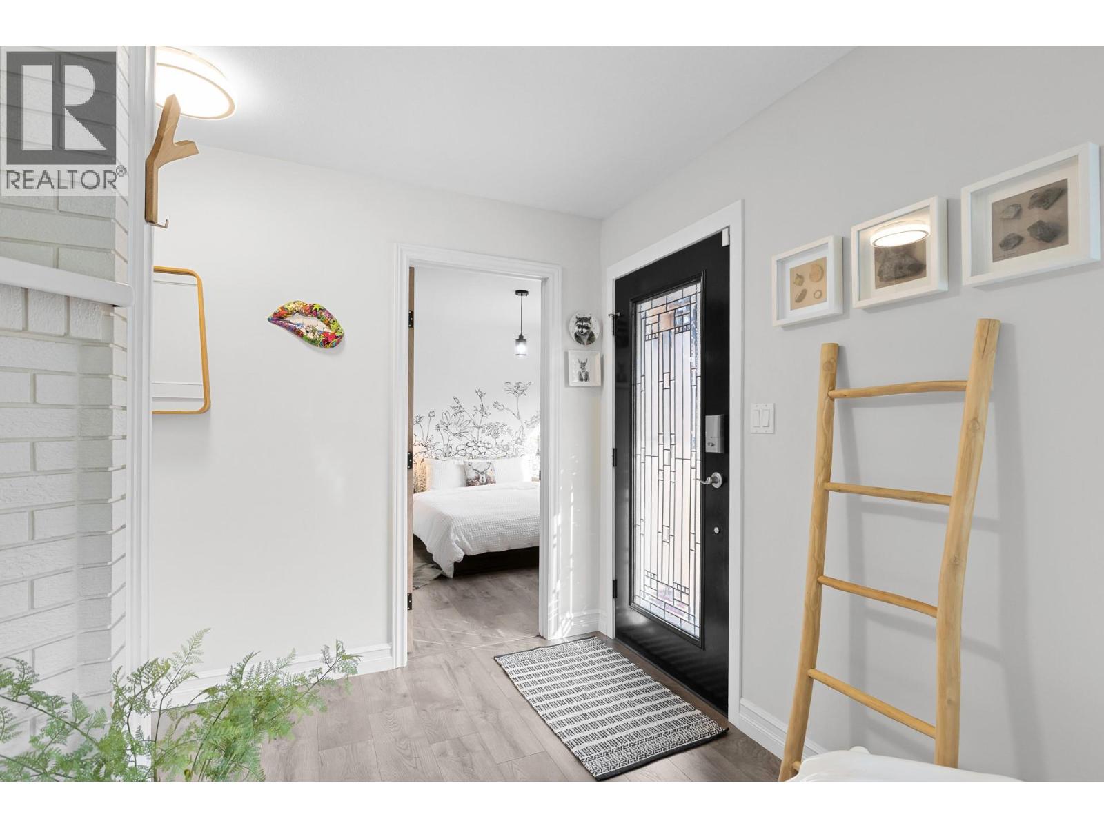 2426 Collingwood Road, West Kelowna, British Columbia  V1Z 2C2 - Photo 3 - 10377339