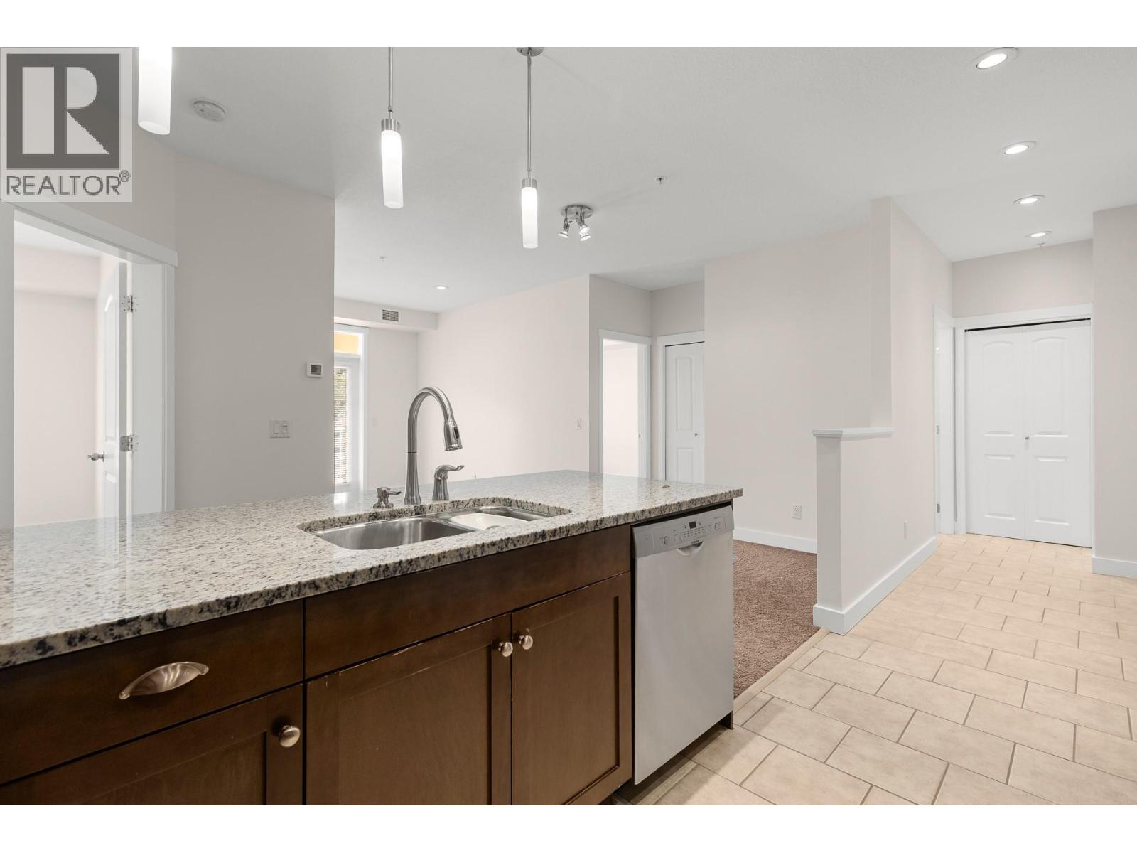 2200 Upper Sundance Drive Unit# 2207, West Kelowna, British Columbia  V4T 3E8 - Photo 11 - 10377237