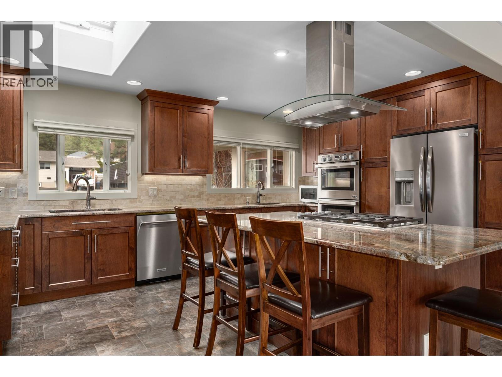 2398 Reid Avenue, Merritt, British Columbia  V1K 1H6 - Photo 10 - 10376909