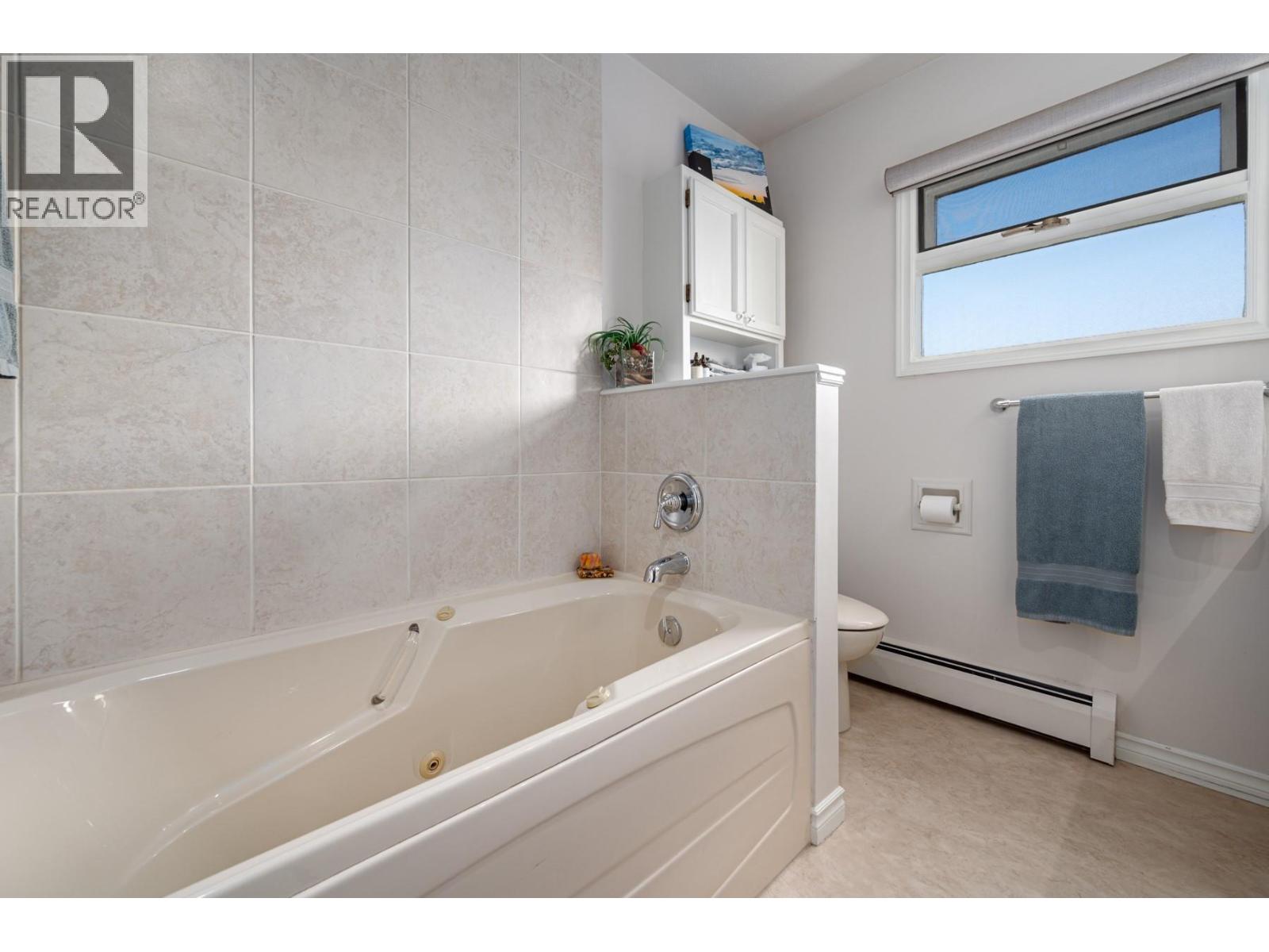 2398 Reid Avenue, Merritt, British Columbia  V1K 1H6 - Photo 24 - 10376909