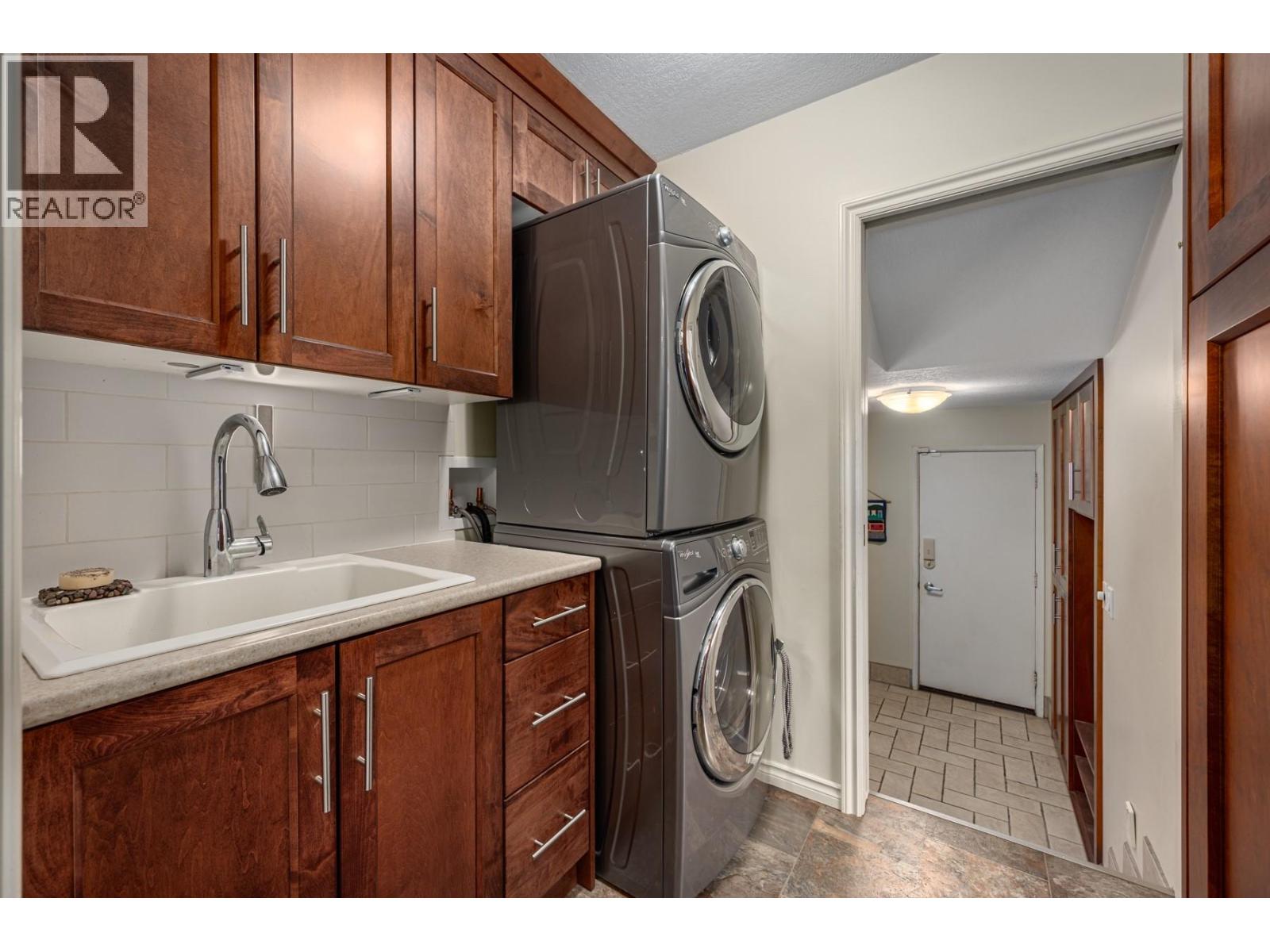 2398 Reid Avenue, Merritt, British Columbia  V1K 1H6 - Photo 27 - 10376909