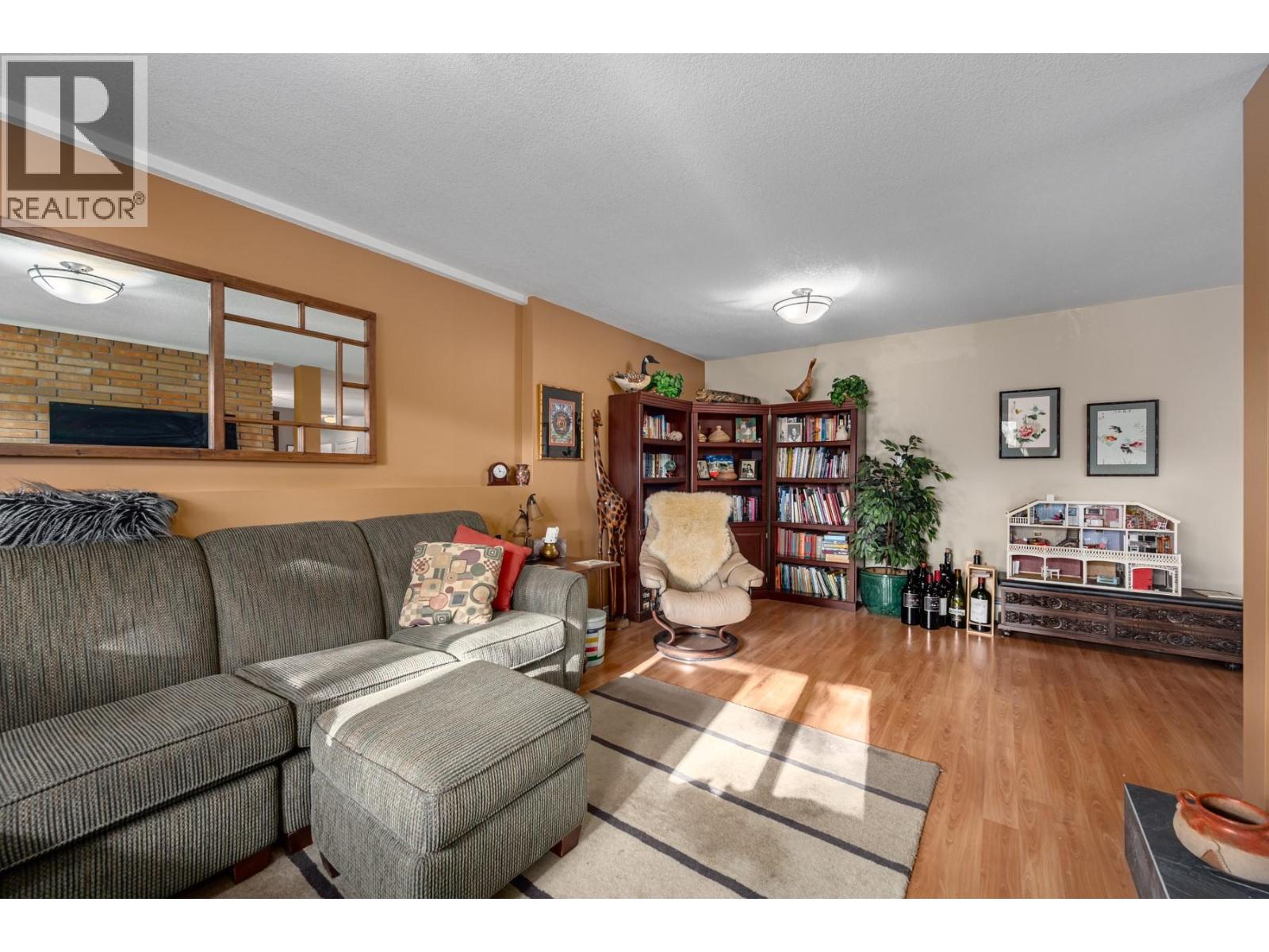 2398 Reid Avenue, Merritt, British Columbia  V1K 1H6 - Photo 31 - 10376909