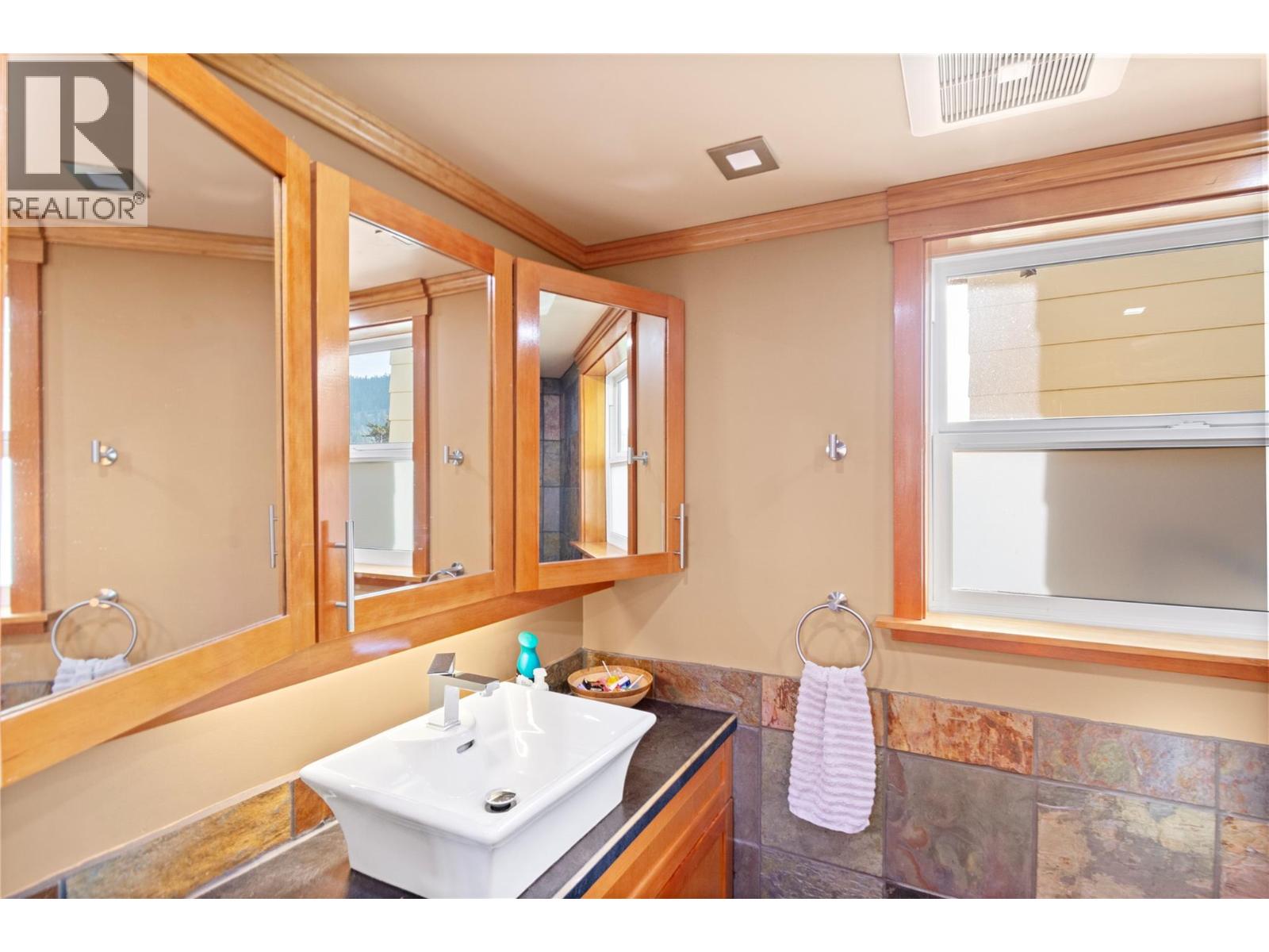 13606 Cooke Avenue, Summerland, British Columbia  V0H 1Z1 - Photo 23 - 10373113