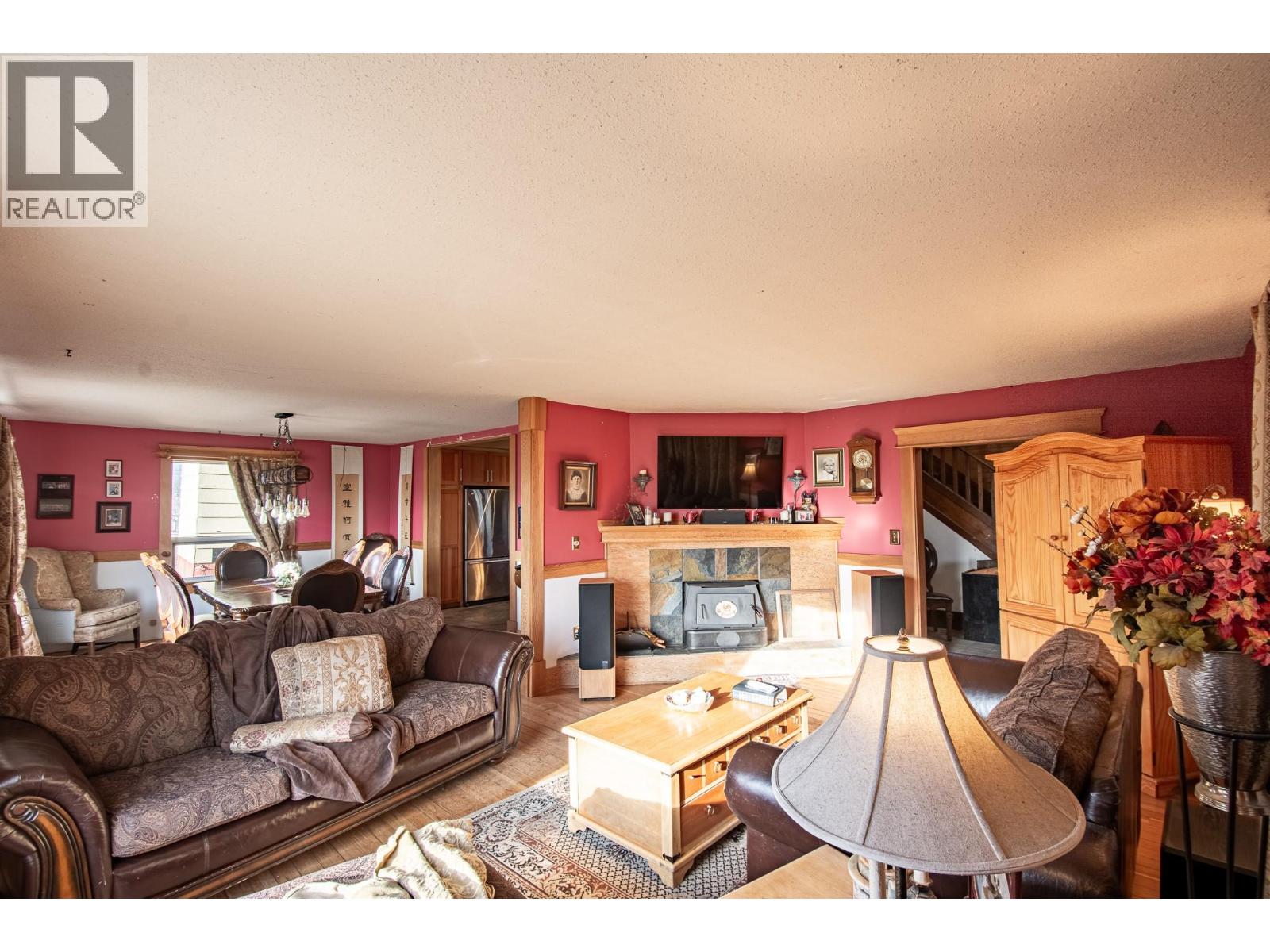 13606 Cooke Avenue, Summerland, British Columbia  V0H 1Z1 - Photo 5 - 10373113