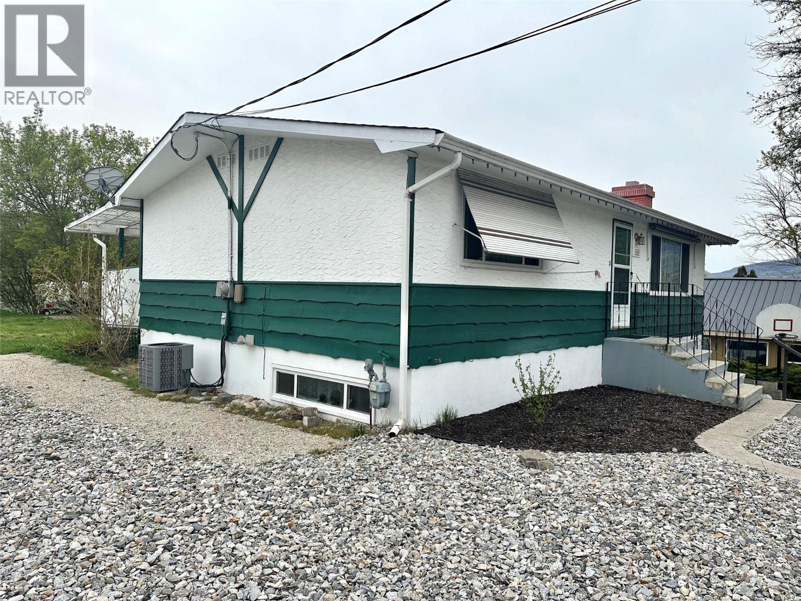 6491 Park Drive Drive, Oliver, British Columbia  V0H 1T4 - Photo 2 - 10377390