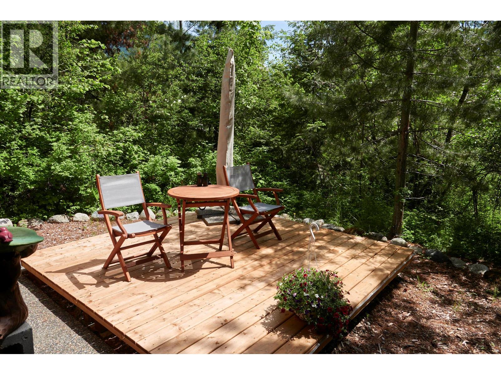 523 Rosebery Loop Road, Rosebery, British Columbia  V0G 1S1 - Photo 10 - 10377369