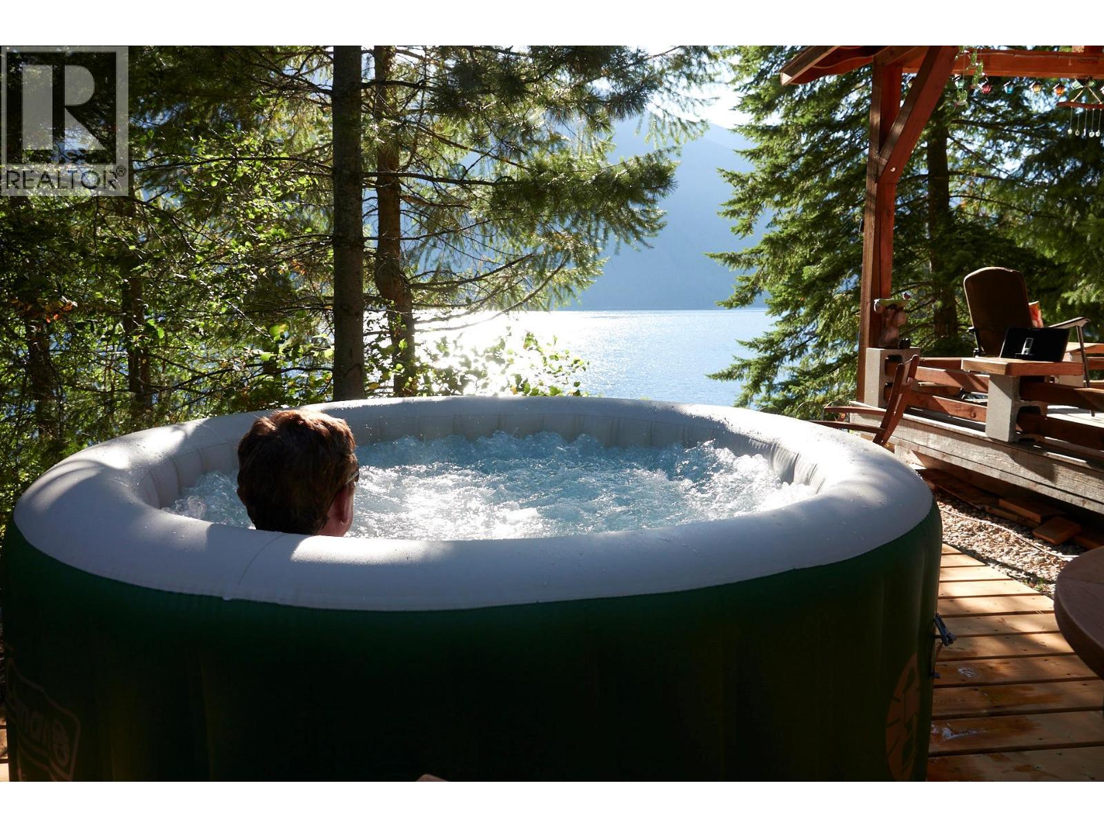 523 Rosebery Loop Road, Rosebery, British Columbia  V0G 1S1 - Photo 9 - 10377369