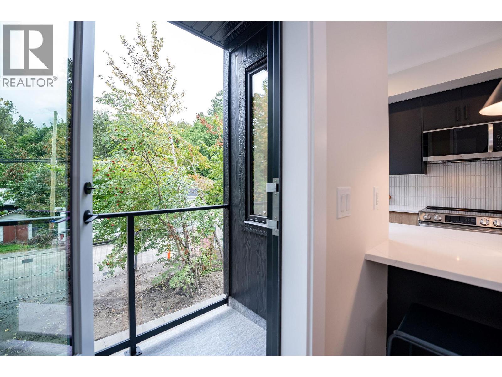 402 King Street, Revelstoke, British Columbia  V0E 2S0 - Photo 17 - 10377097