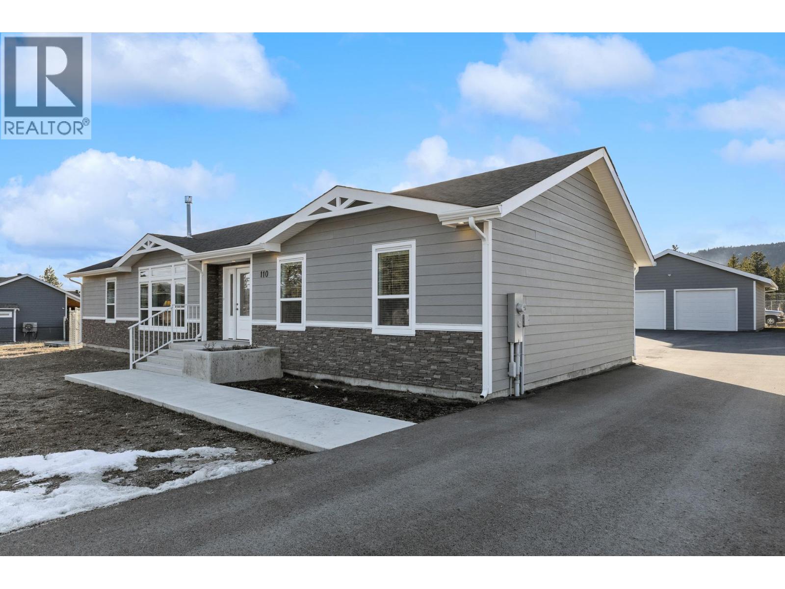 110 China Creek Road Road W, Princeton, British Columbia  V0X 1W0 - Photo 1 - 10376710