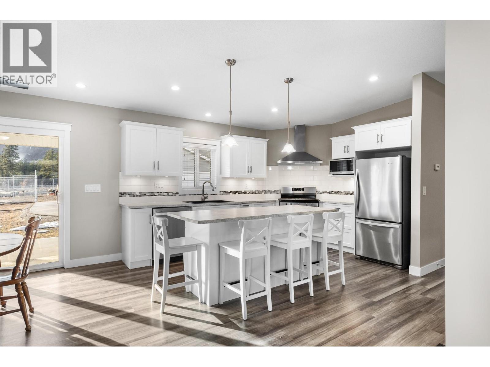 110 China Creek Road Road W, Princeton, British Columbia  V0X 1W0 - Photo 9 - 10376710