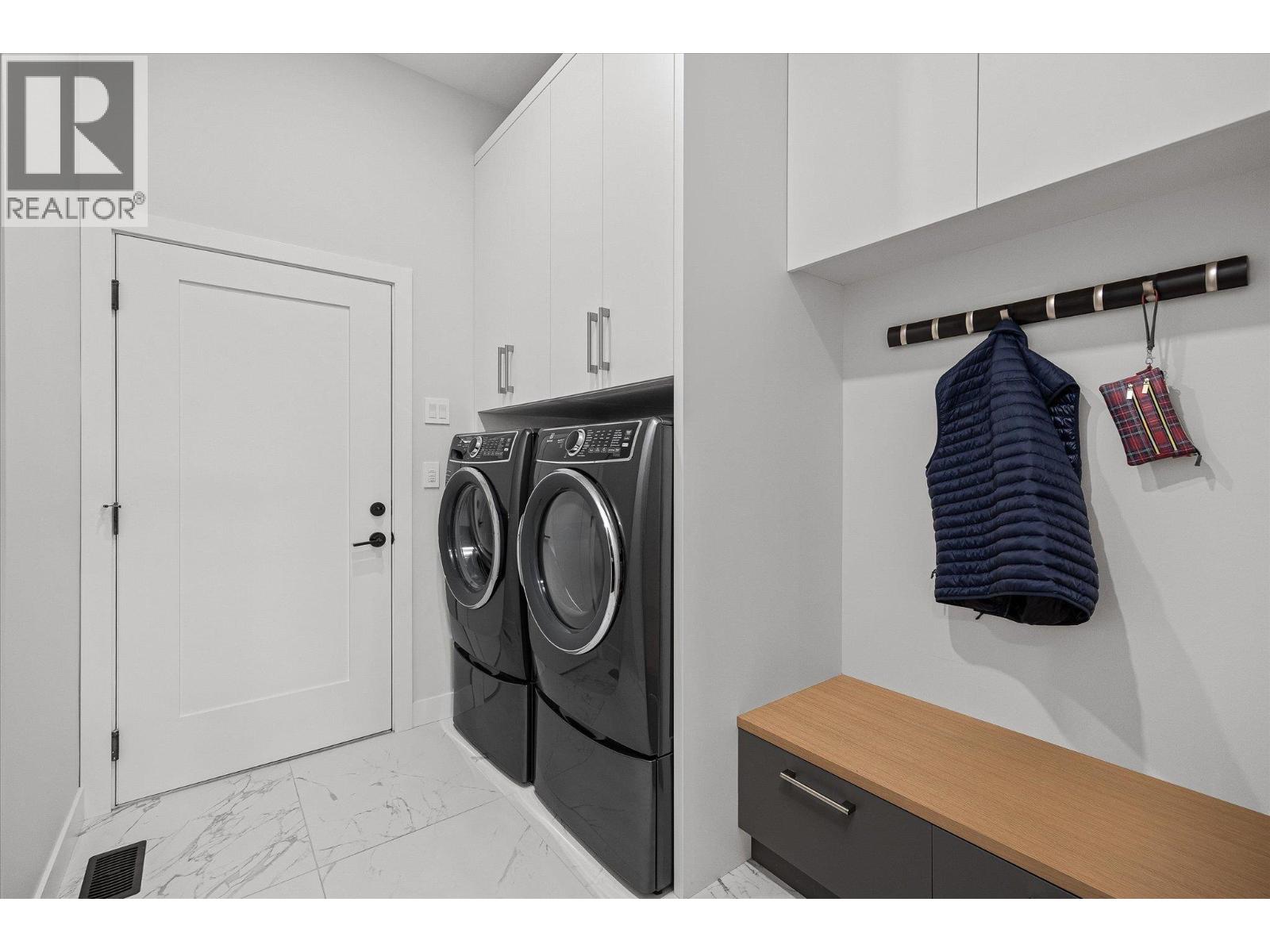 10058 Beacon Hill Drive, Lake Country, British Columbia  V4V 0A9 - Photo 35 - 10377279