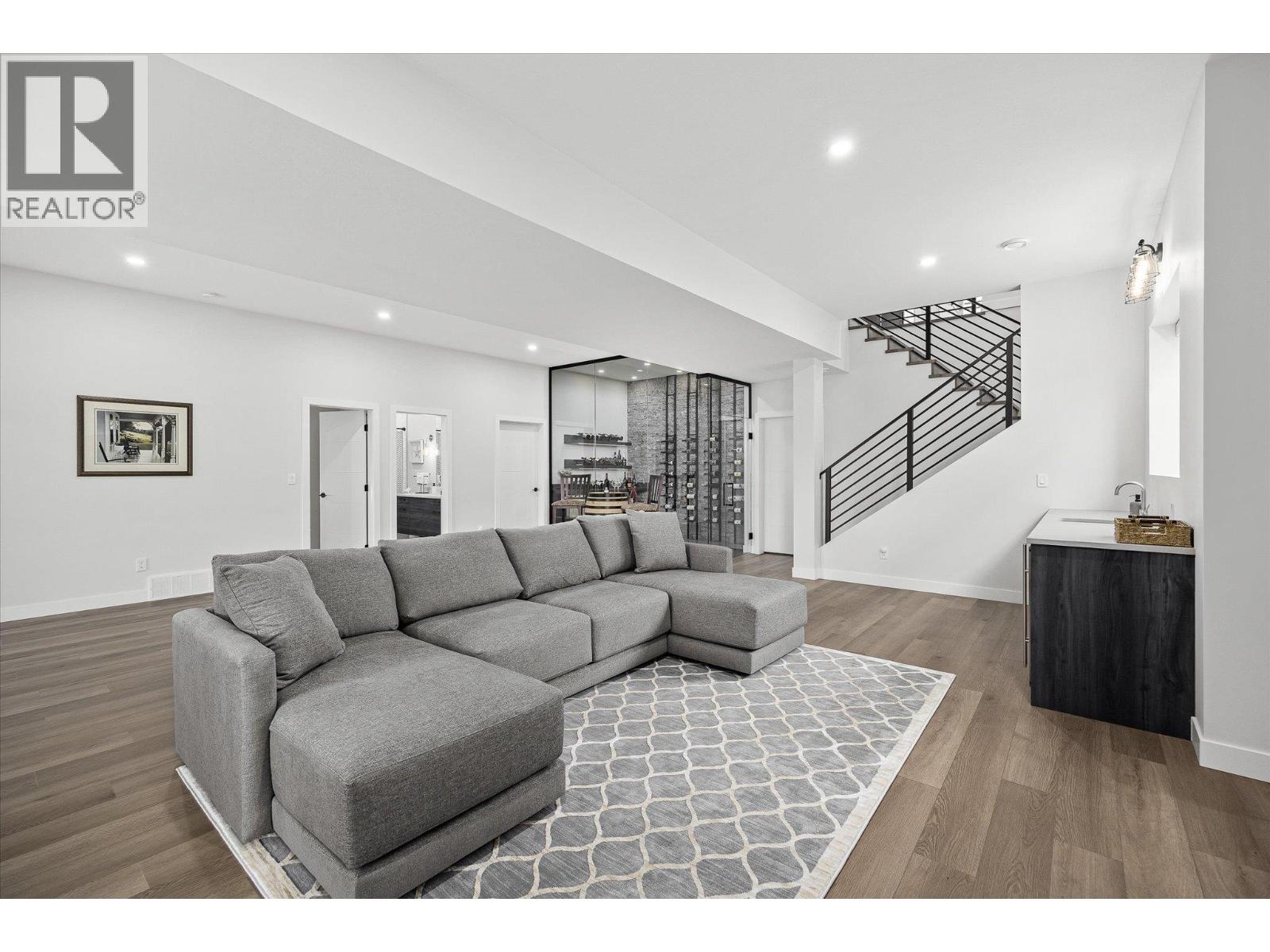 10058 Beacon Hill Drive, Lake Country, British Columbia  V4V 0A9 - Photo 52 - 10377279