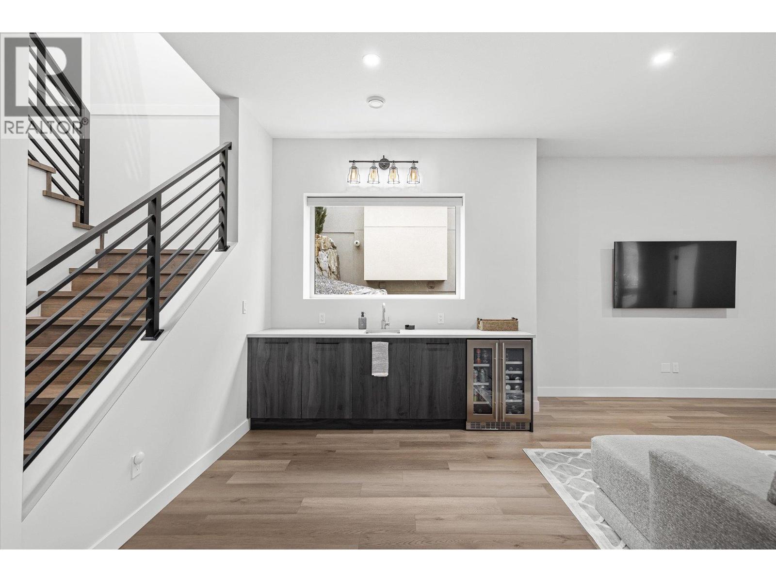 10058 Beacon Hill Drive, Lake Country, British Columbia  V4V 0A9 - Photo 54 - 10377279