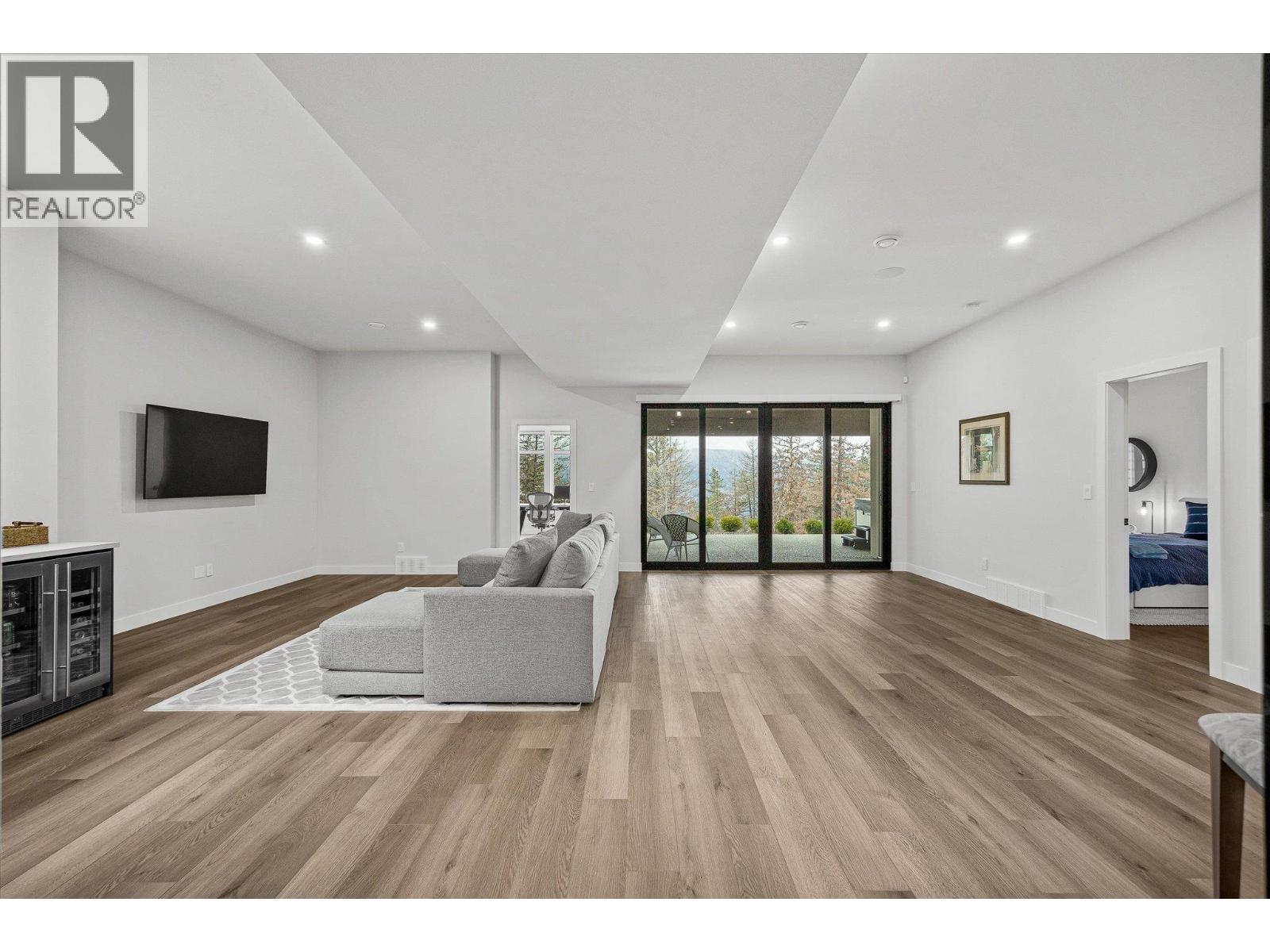 10058 Beacon Hill Drive, Lake Country, British Columbia  V4V 0A9 - Photo 55 - 10377279