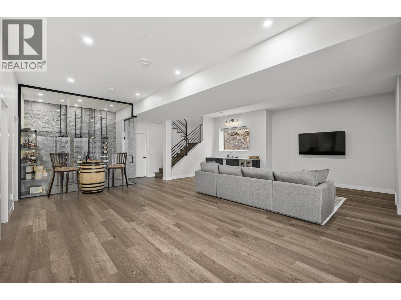 10058 Beacon Hill Drive, Lake Country, British Columbia  V4V 0A9 - Photo 57 - 10377279