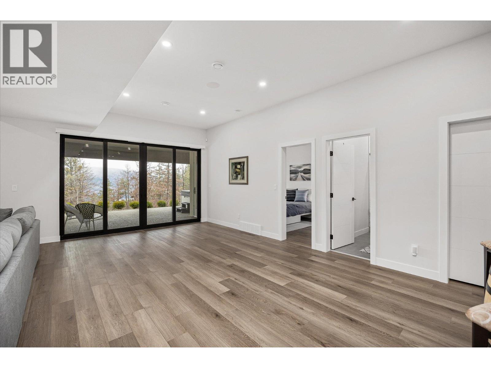 10058 Beacon Hill Drive, Lake Country, British Columbia  V4V 0A9 - Photo 58 - 10377279