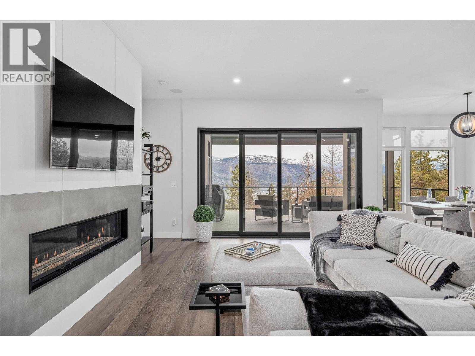 10058 Beacon Hill Drive, Lake Country, British Columbia  V4V 0A9 - Photo 7 - 10377279